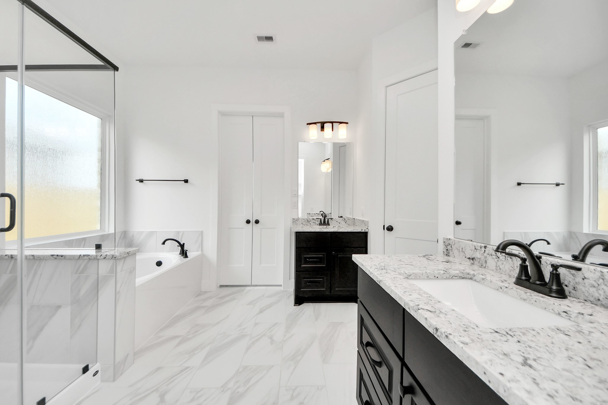 4727 Vaughan Way Property Photo 13