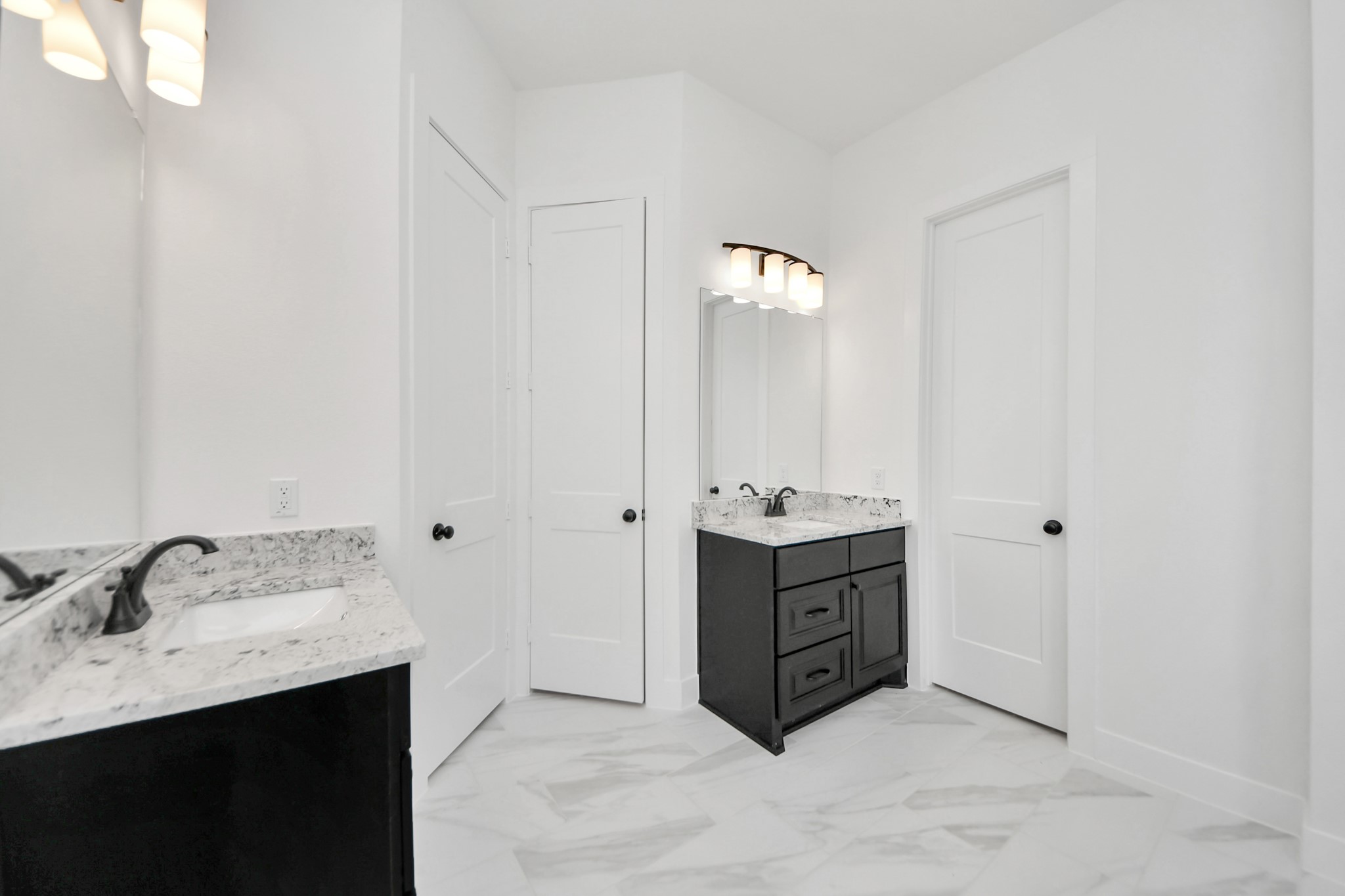 4727 Vaughan Way Property Photo 16