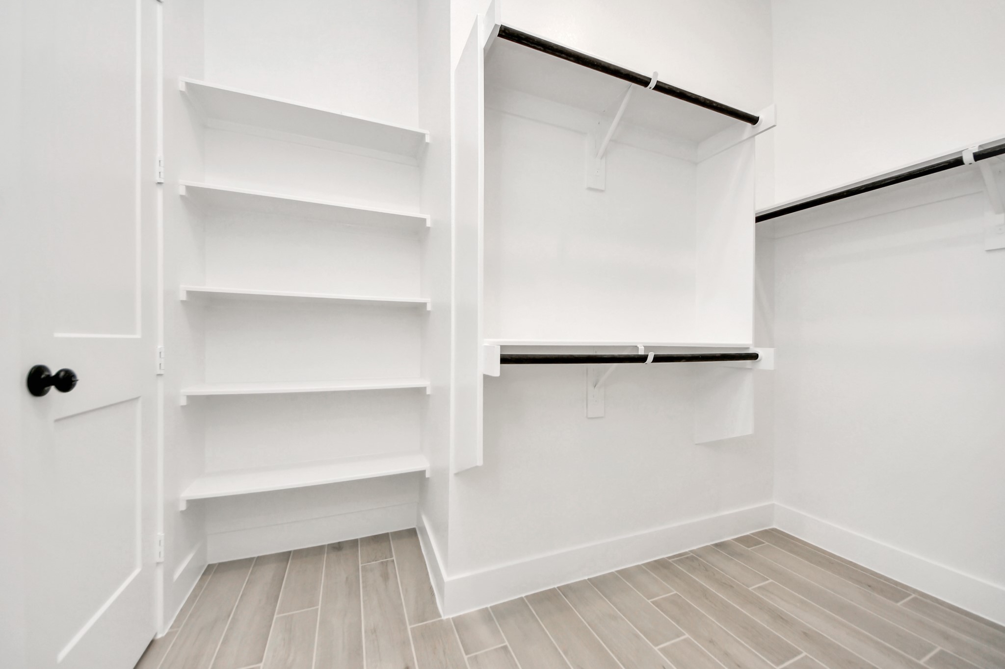 4727 Vaughan Way Property Photo 17