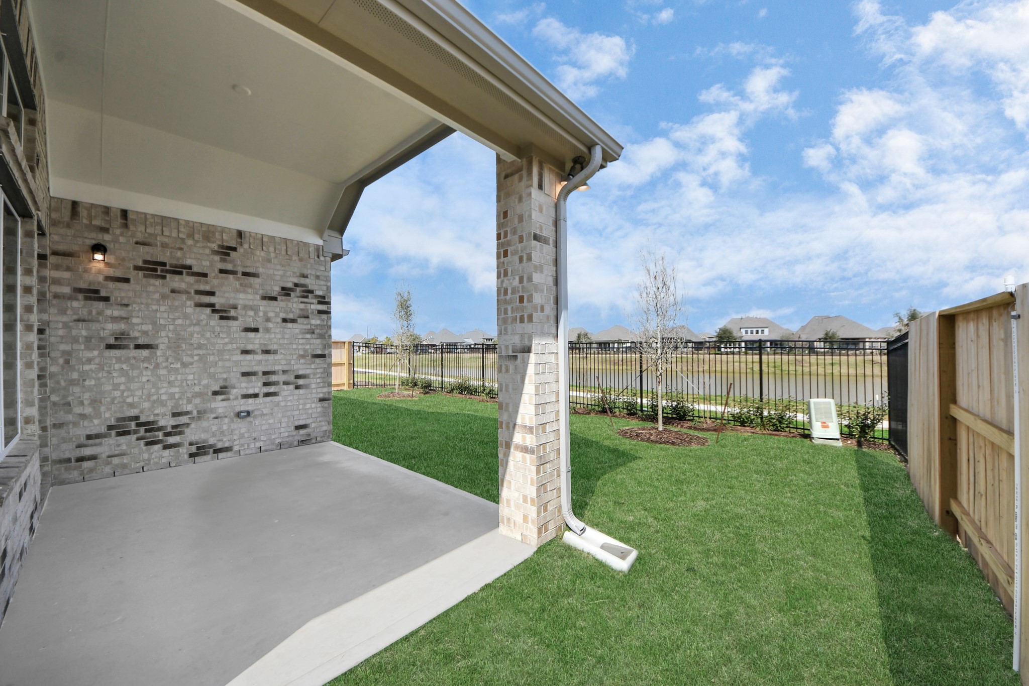 4727 Vaughan Way Property Photo 23
