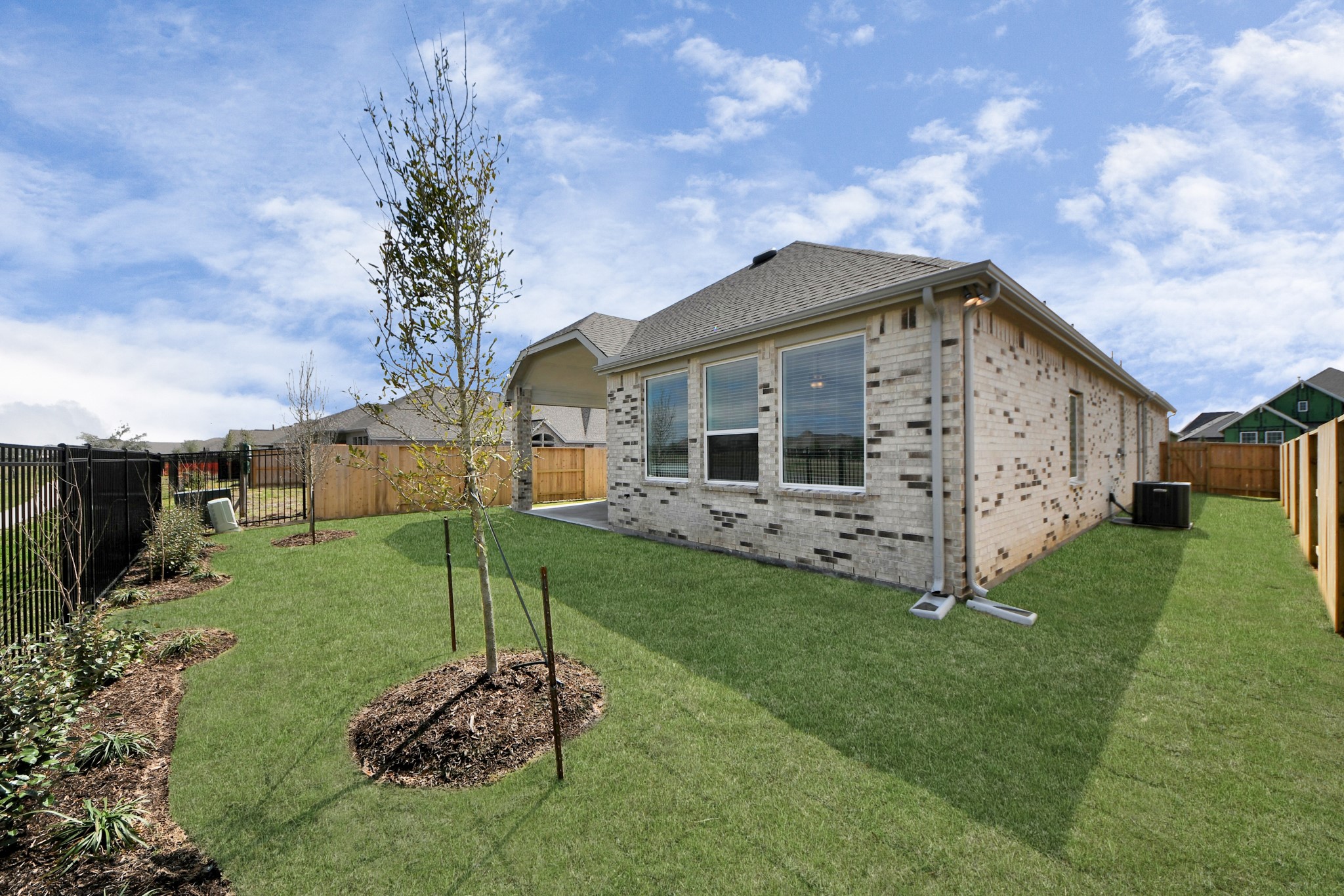 4727 Vaughan Way Property Photo 25