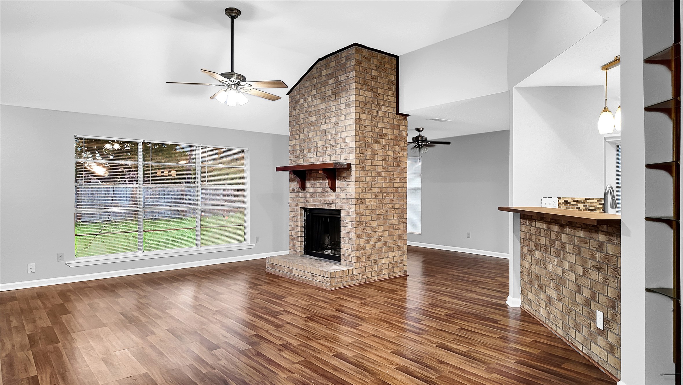 830 S 6th Street Property Photo 2