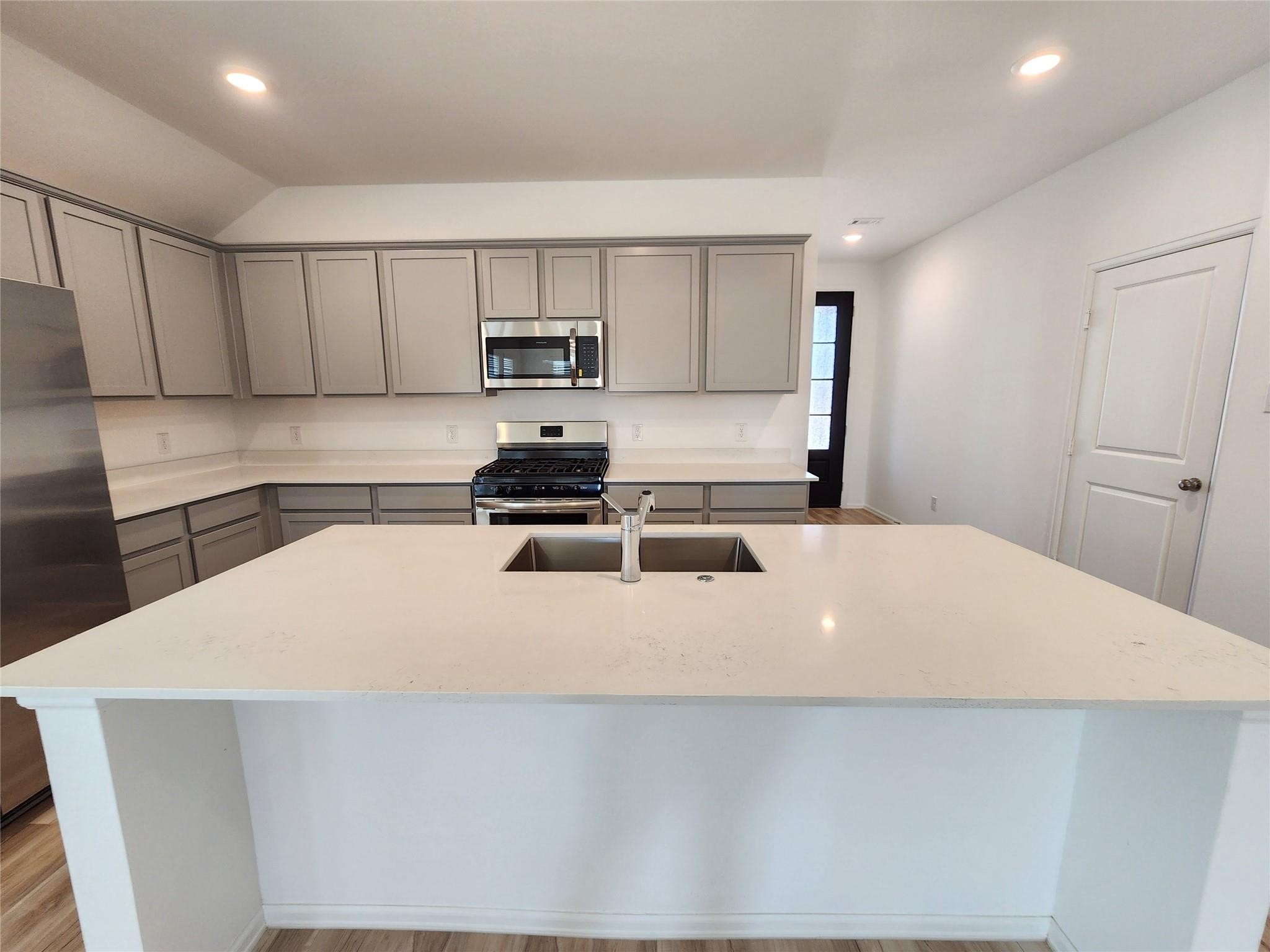 31407 Hidden Rosehill Property Photo 10