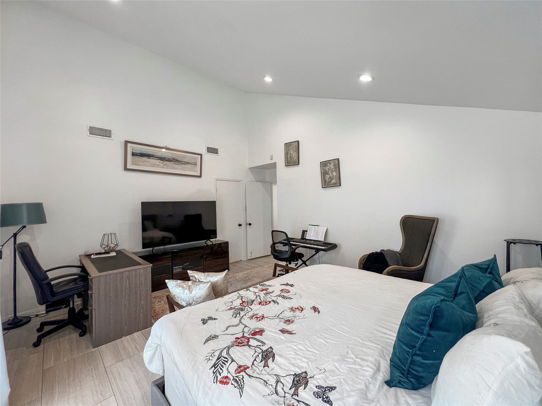 2358 Binley Drive Property Photo 32