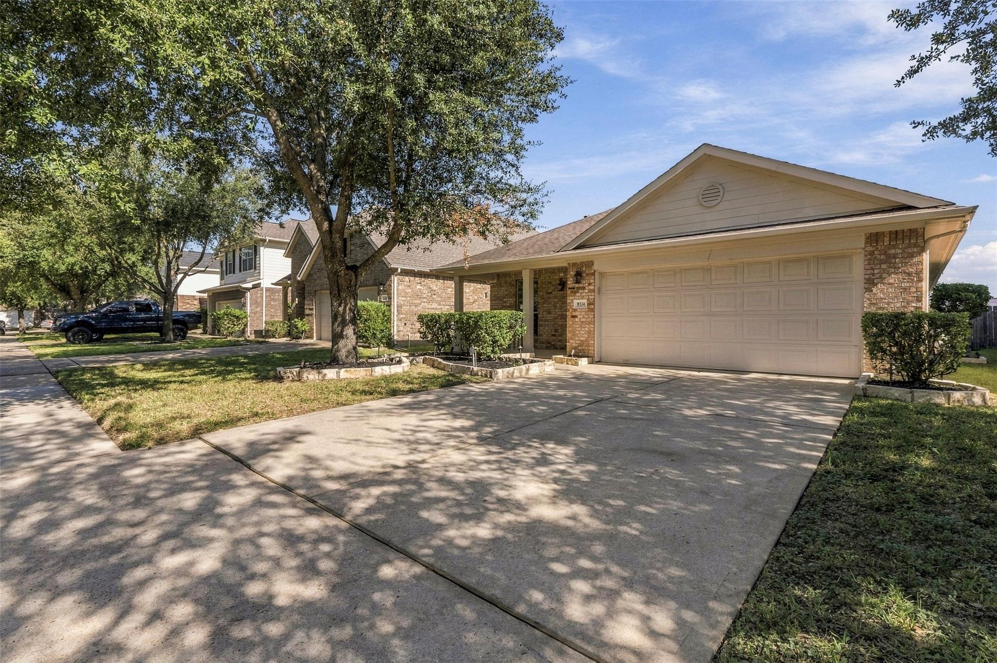 8334 Durham Canyon Lane, Cypress Tx 77433 Property Photo 2