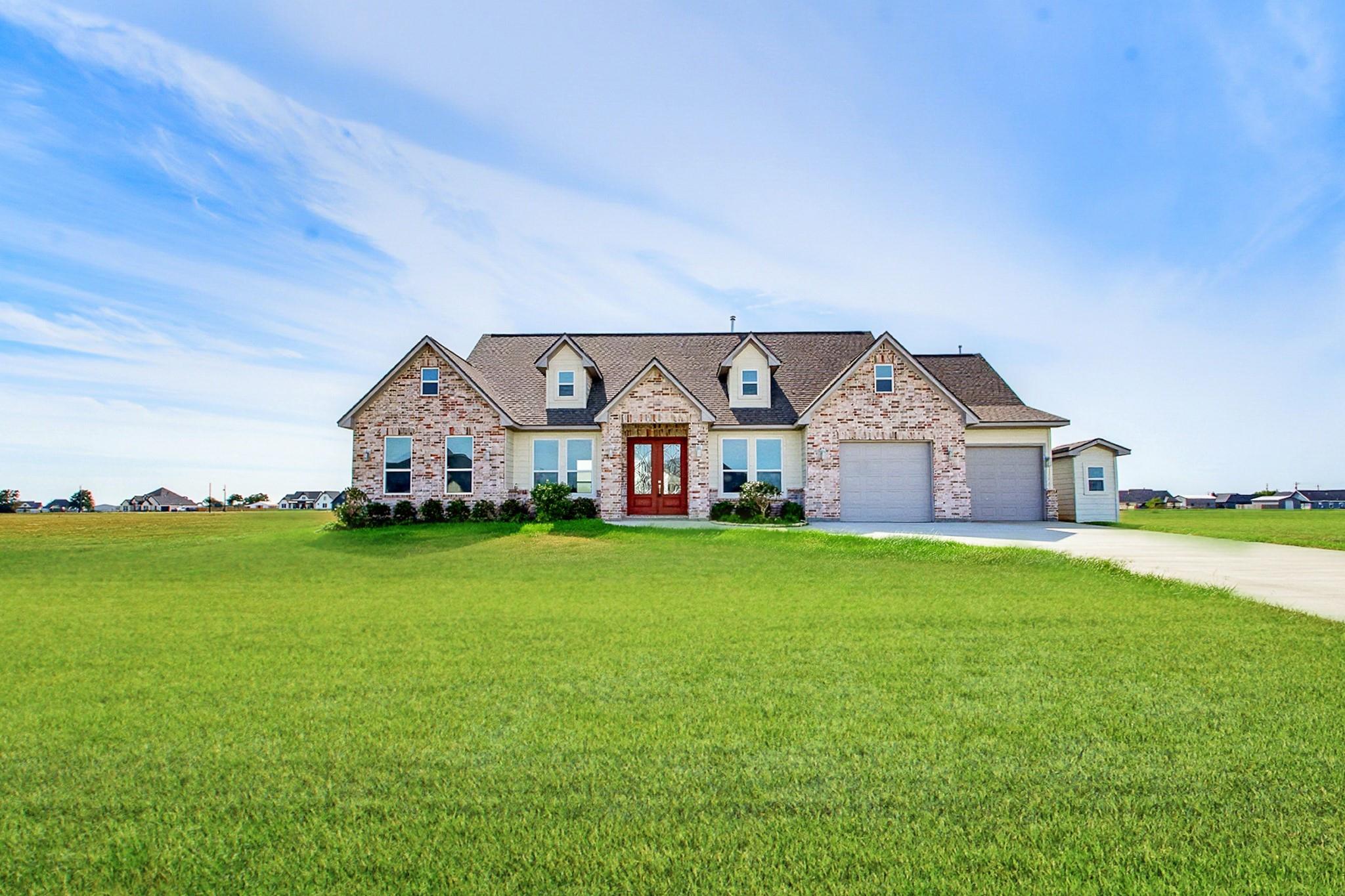 619 Longhorn Trail, Angleton Tx 77515 Property Photo 2
