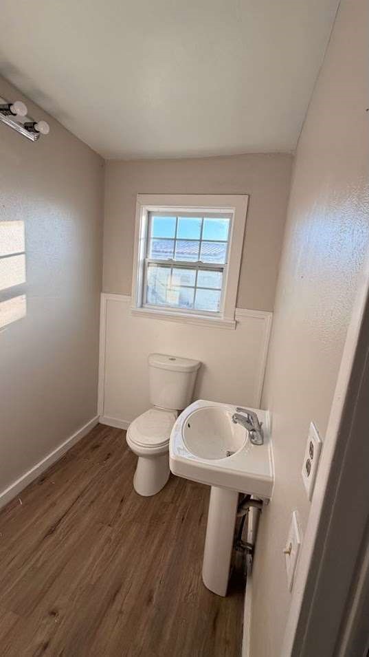 2414 Baylor Street Property Photo 6
