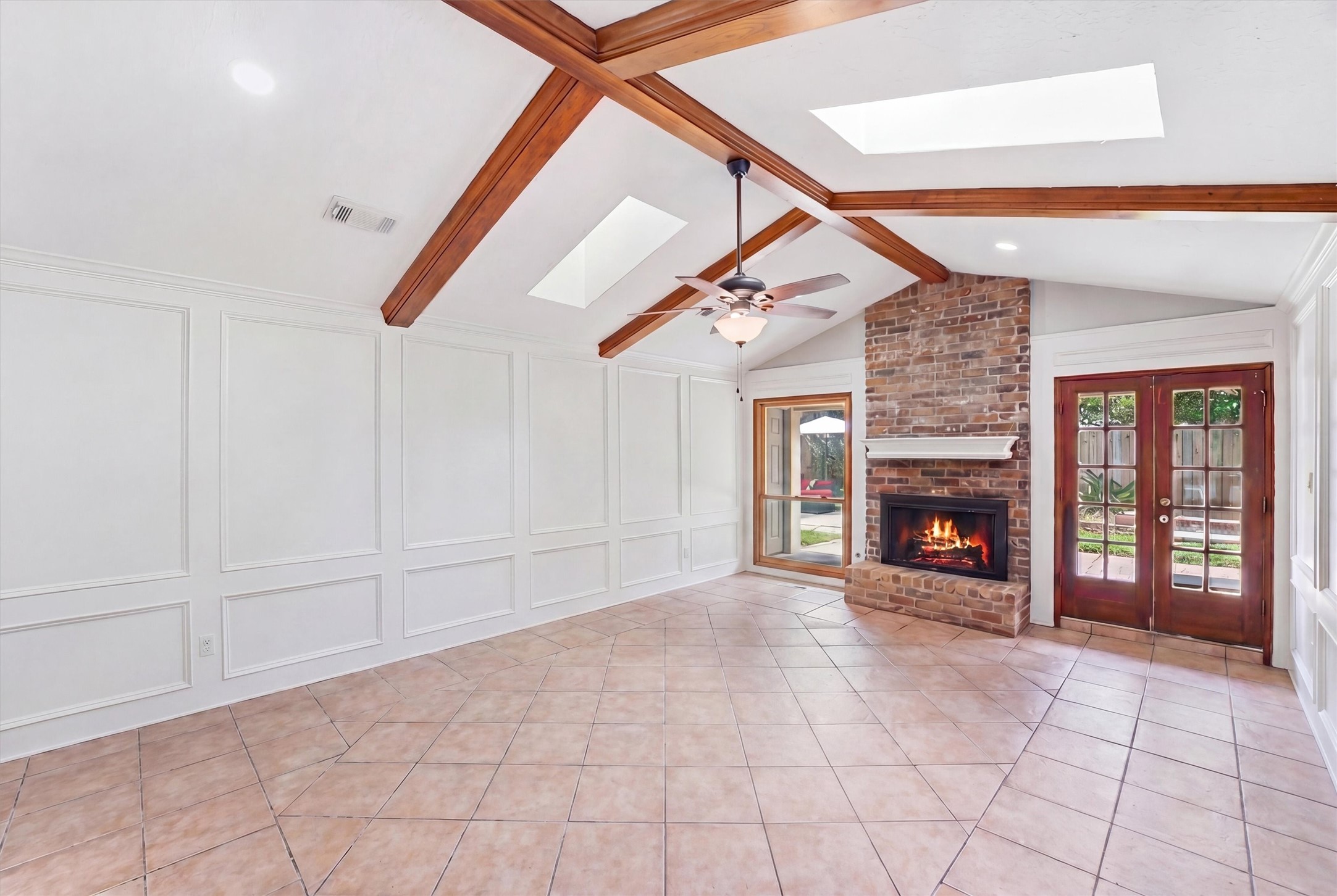 16346 Havenpark Court Property Photo 6