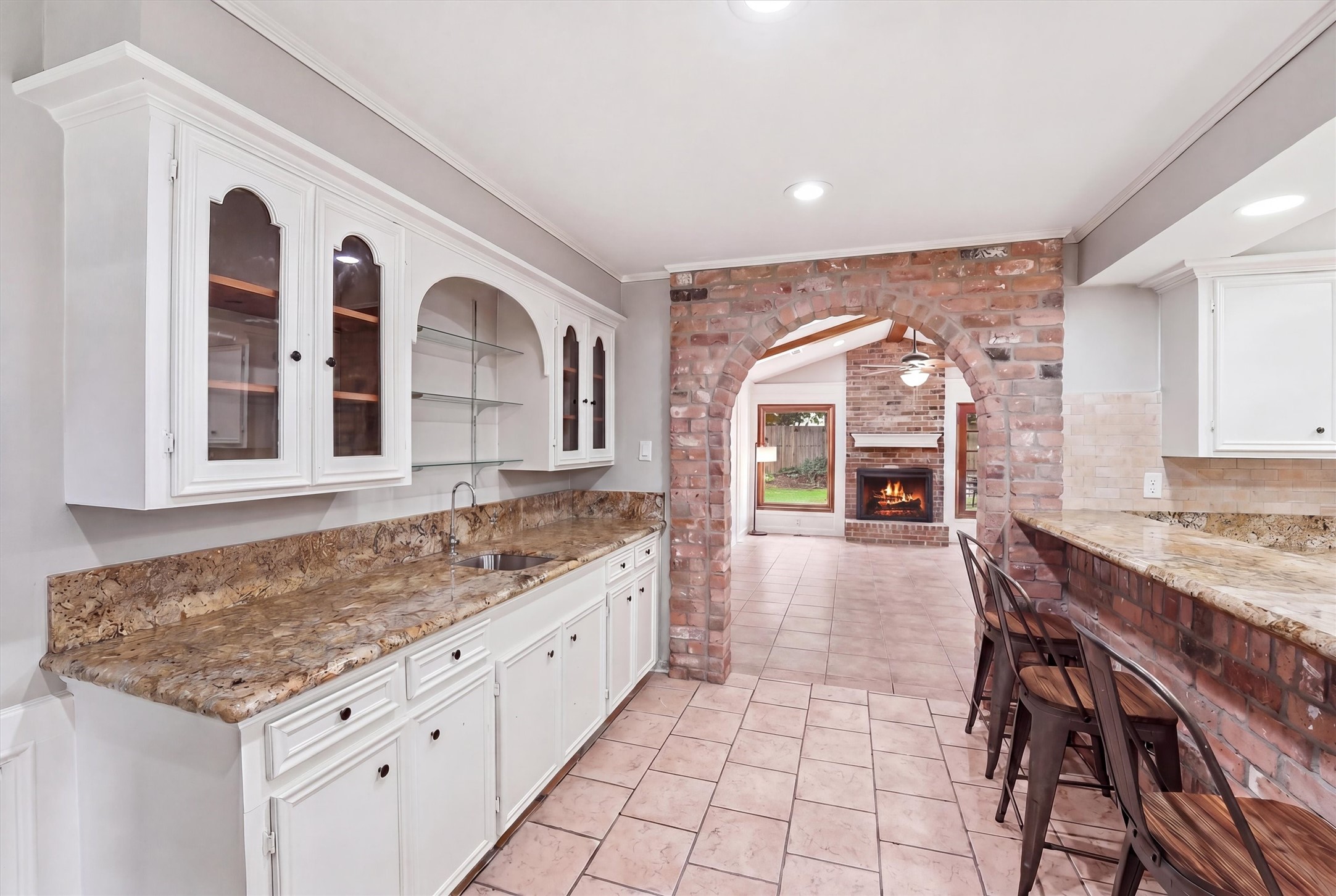 16346 Havenpark Court Property Photo 8