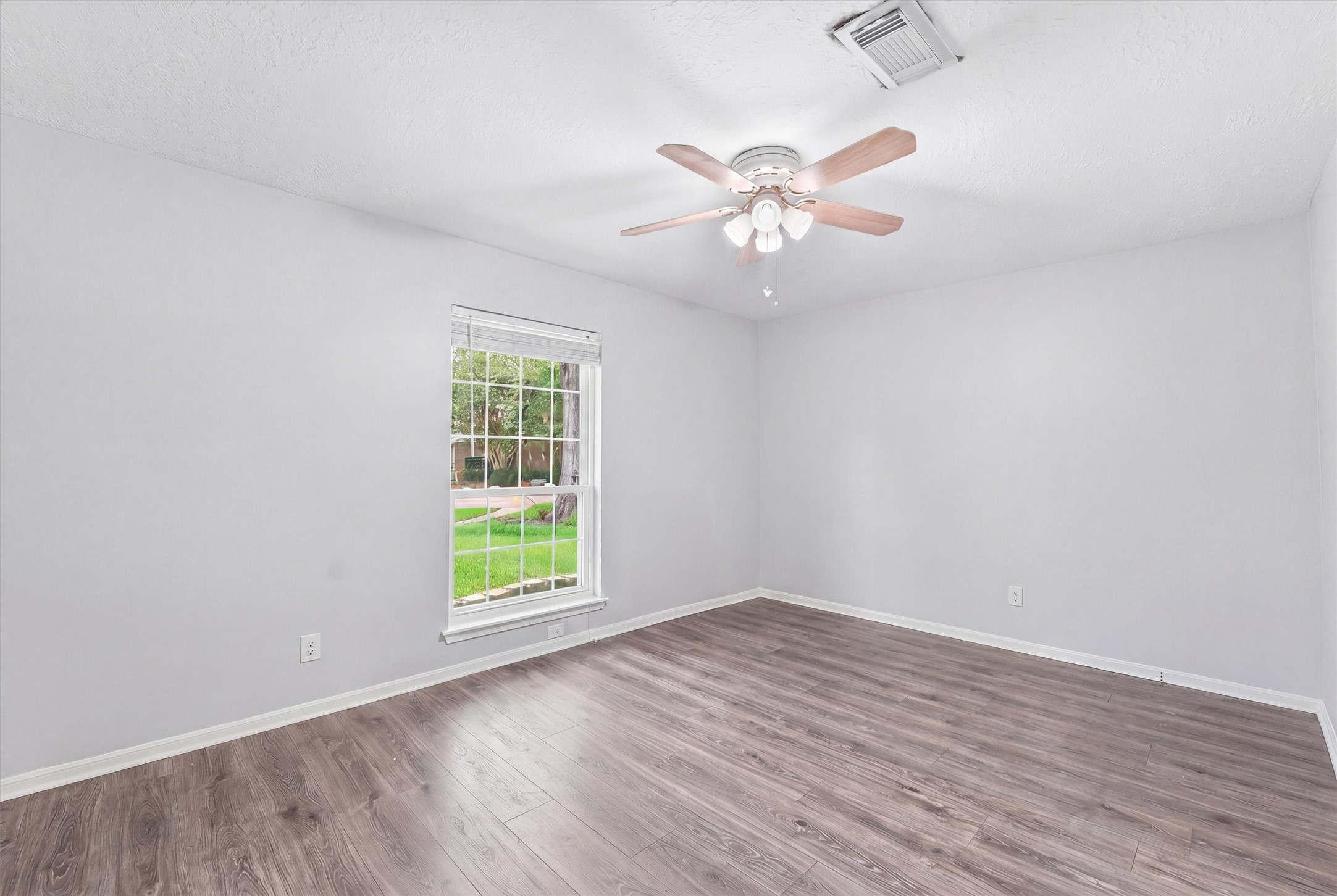 16346 Havenpark Court Property Photo 13