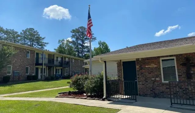 611 Vanity Fair Ave Property Photo 2