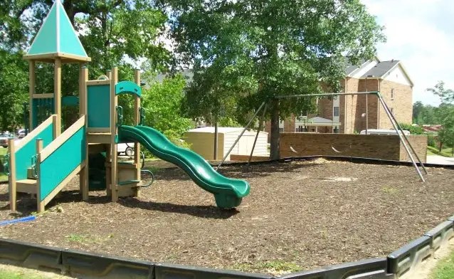 611 Vanity Fair Ave Property Photo 8