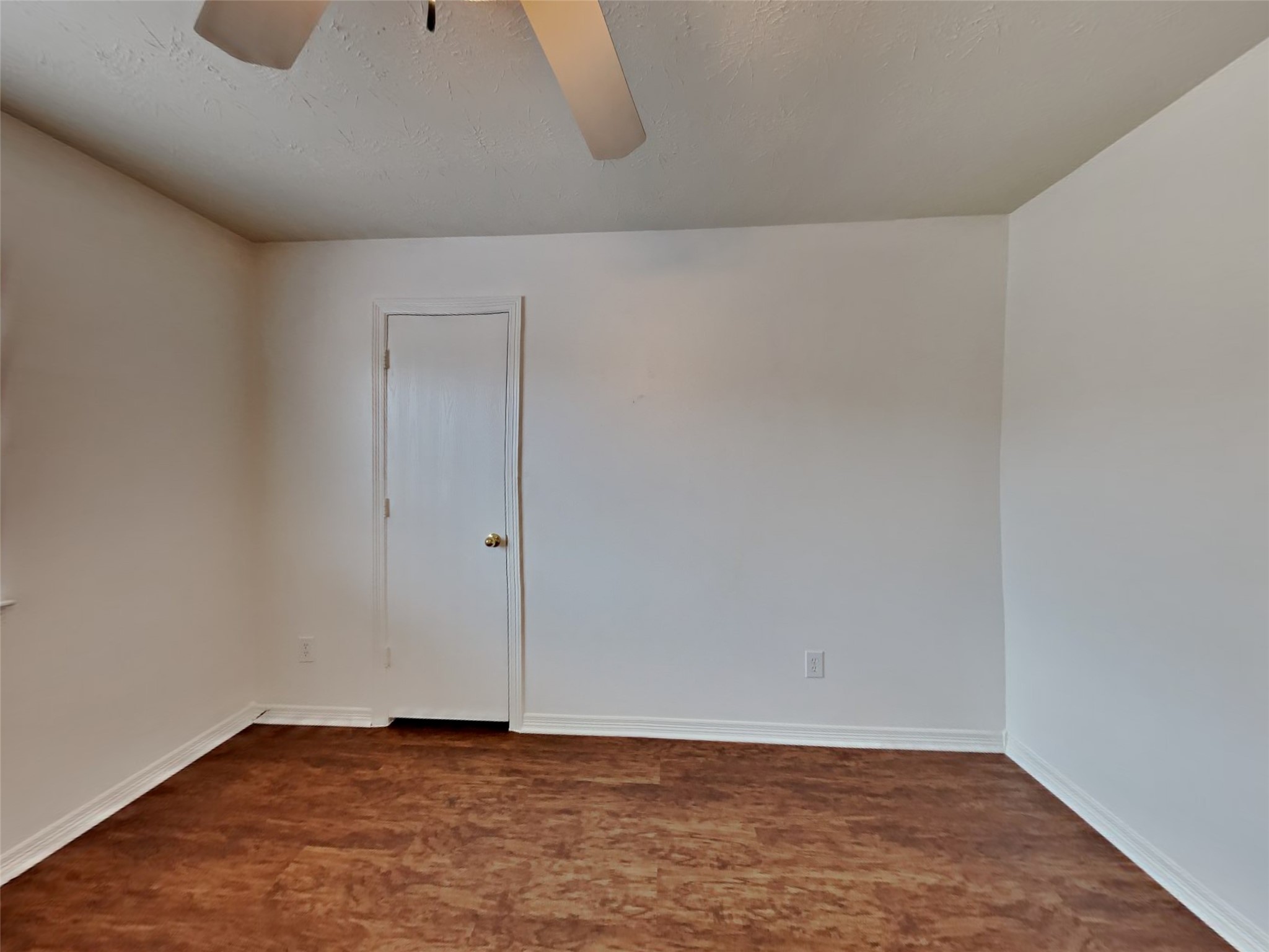5043 Willow Point Drive Property Photo 16
