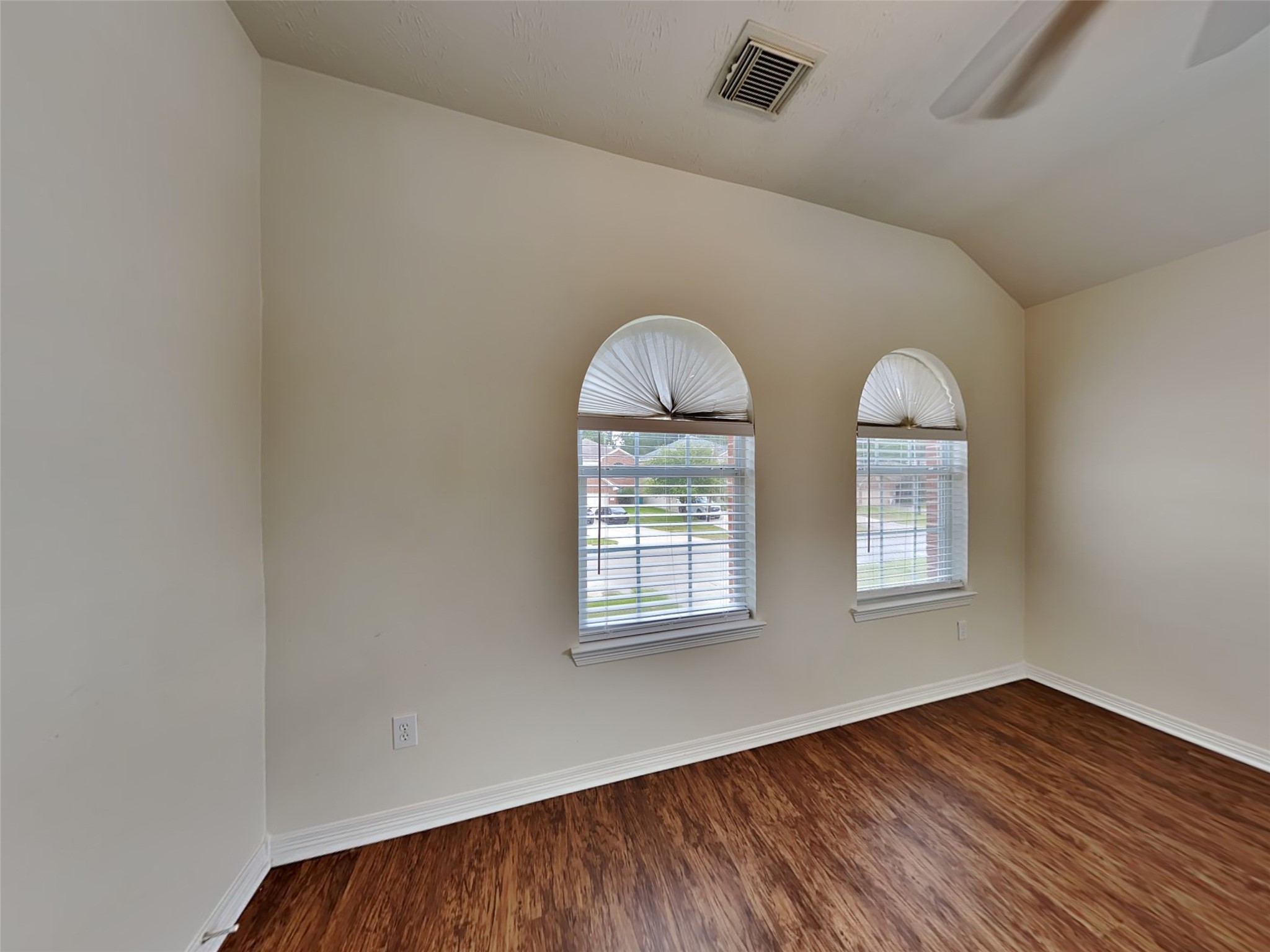 5043 Willow Point Drive Property Photo 19