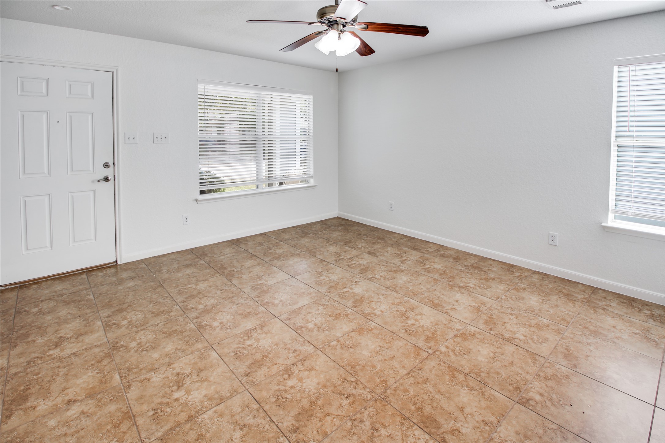 11346 Log Cabin Lane Property Photo 4