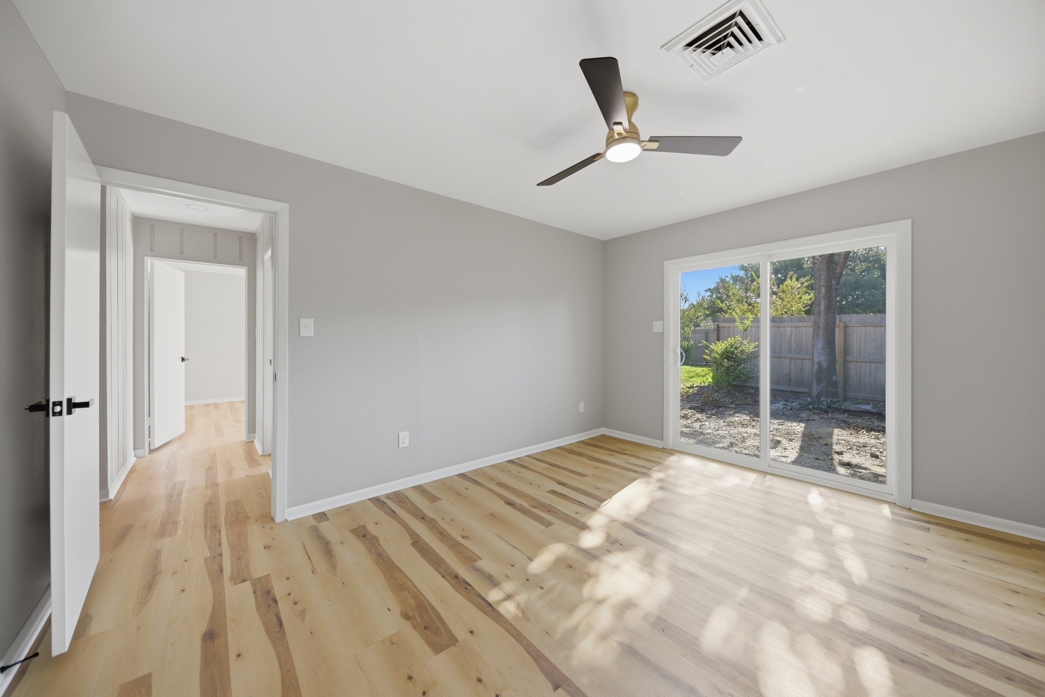 687 Bending Oaks Drive Property Photo 10