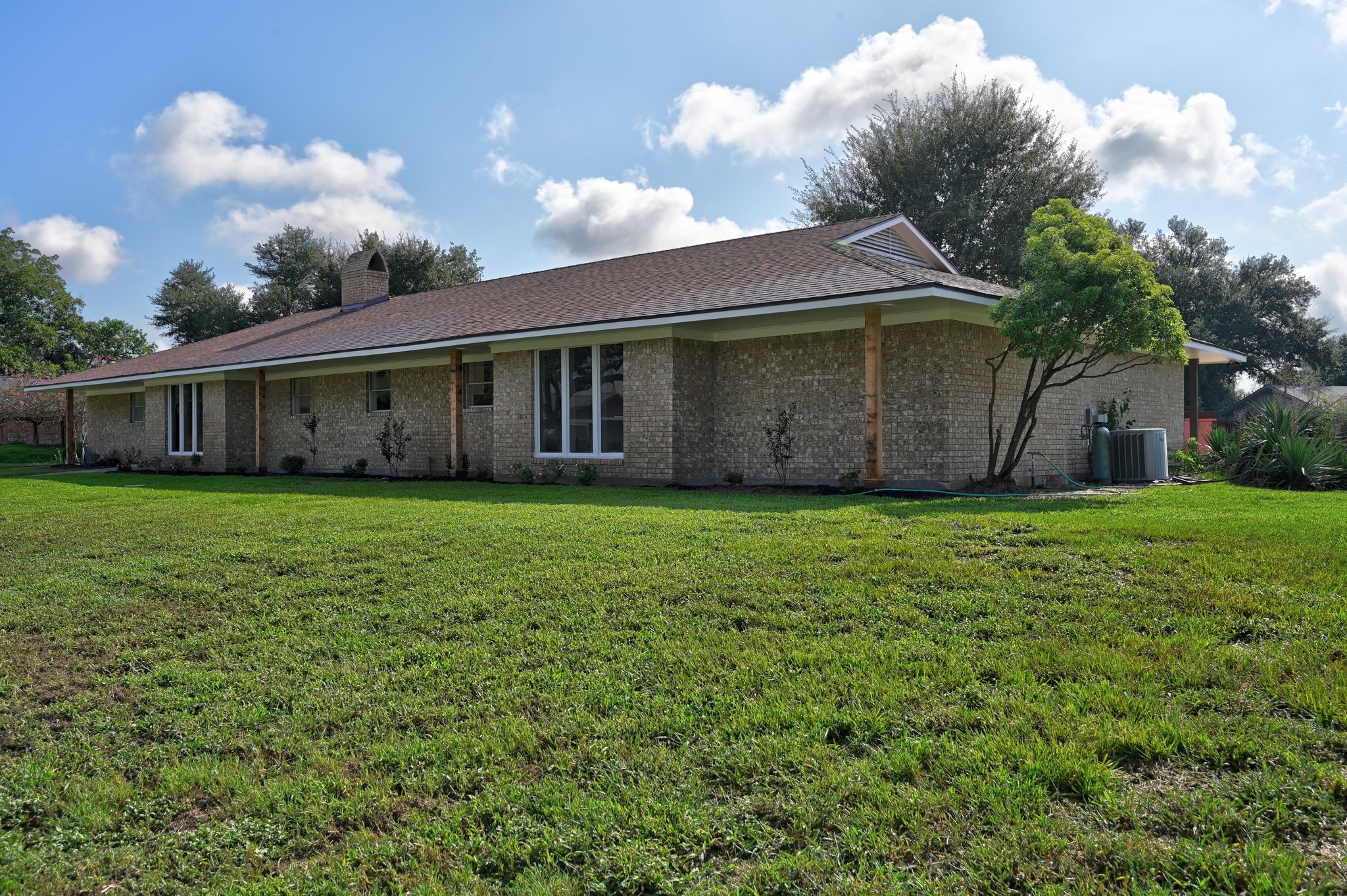 687 Bending Oaks Drive Property Photo 19