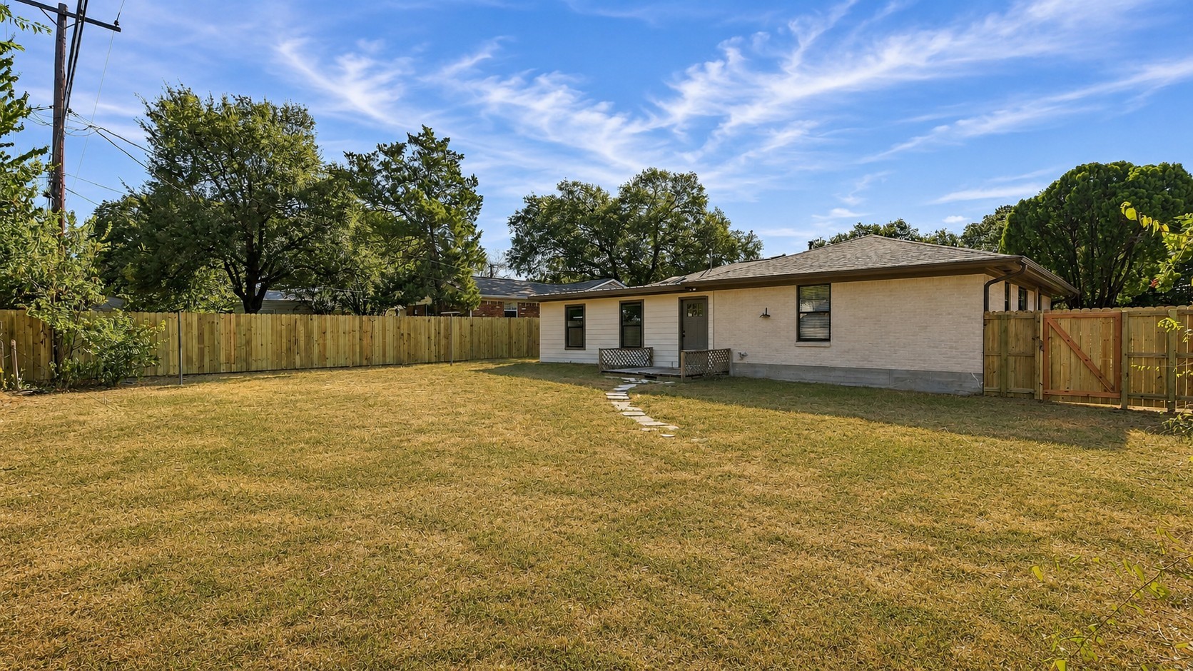 1404 Esther Boulevard Property Photo 12