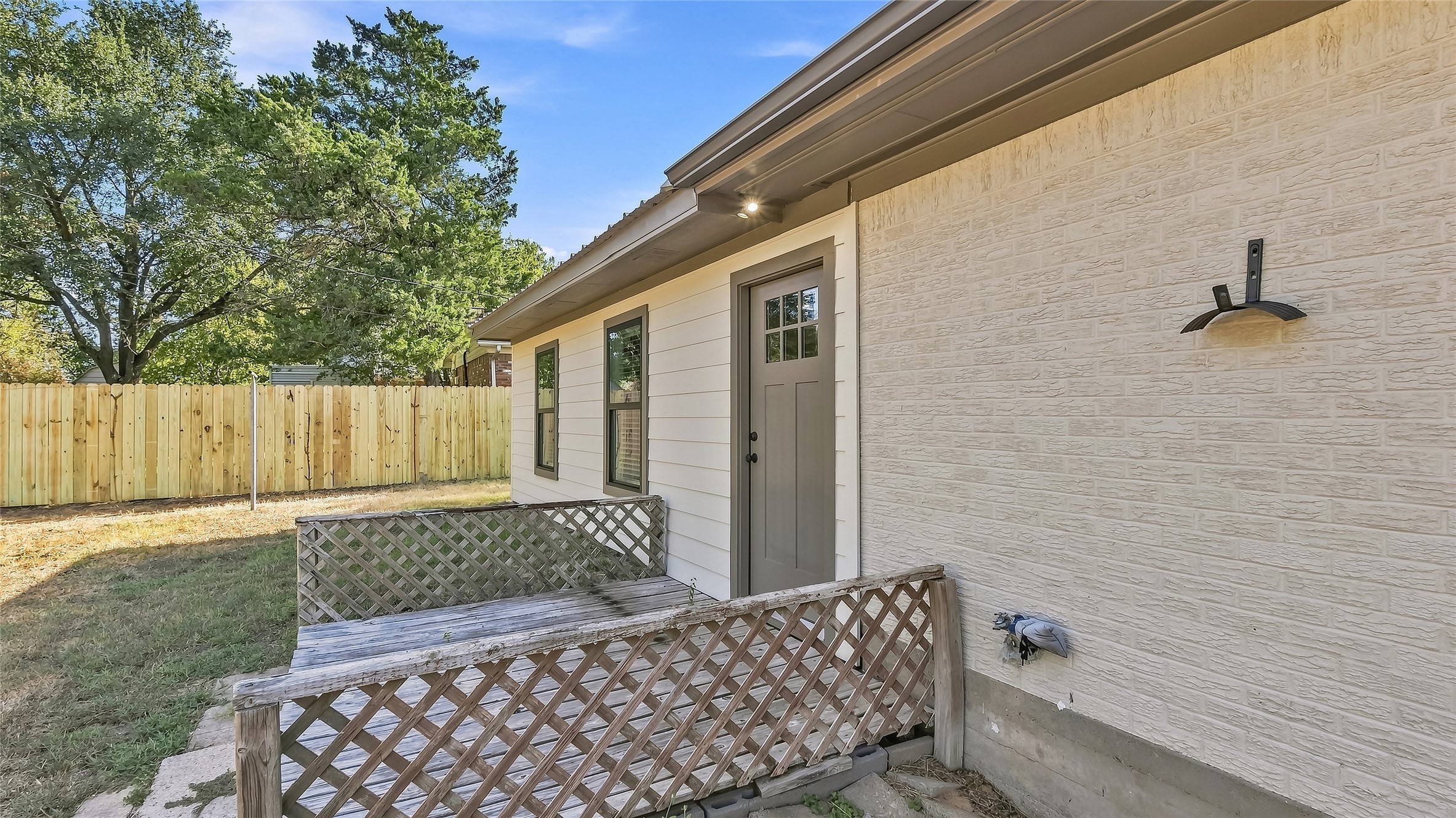 1404 Esther Boulevard Property Photo 13