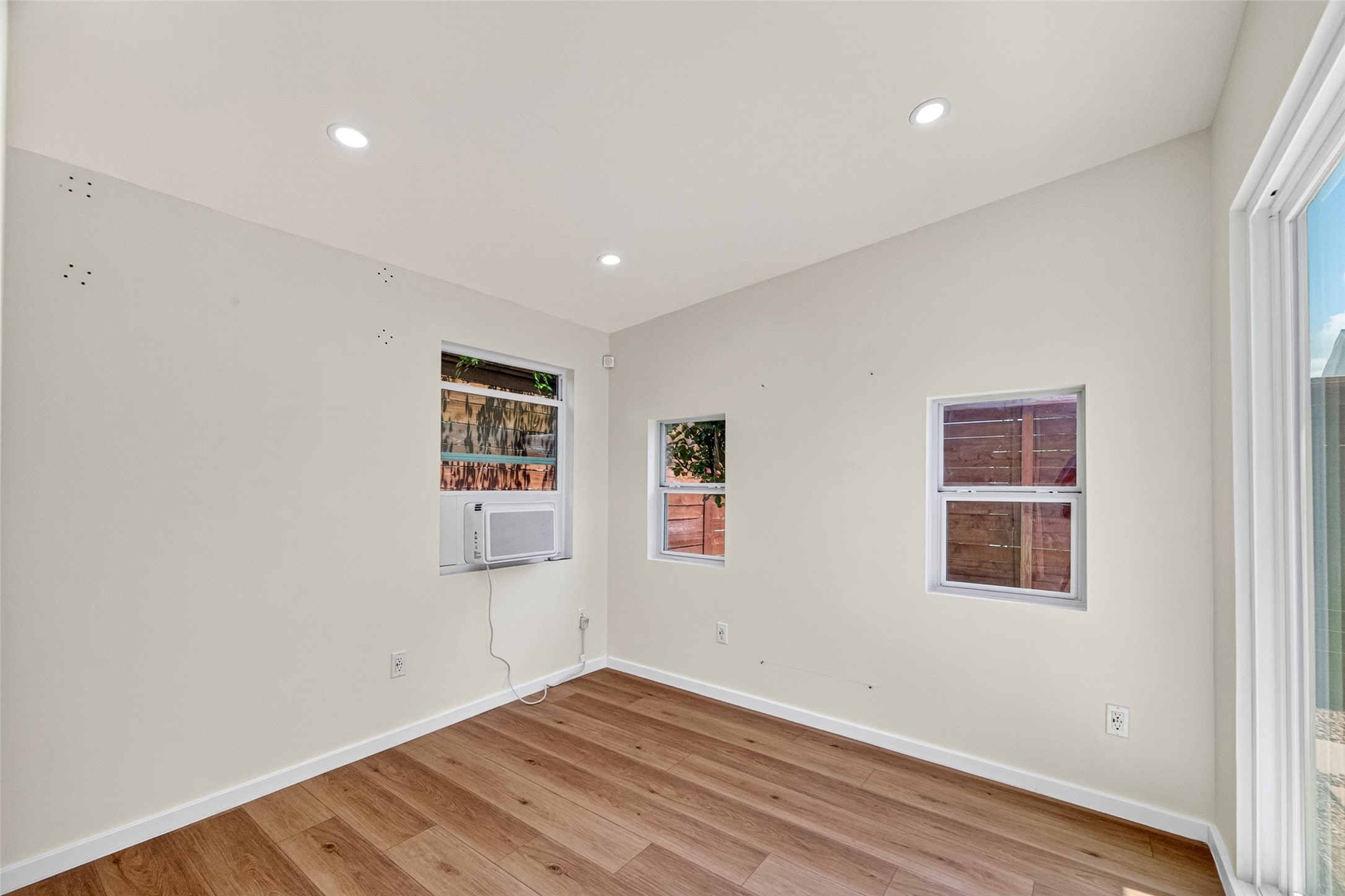 935 Bunton Street Property Photo 31