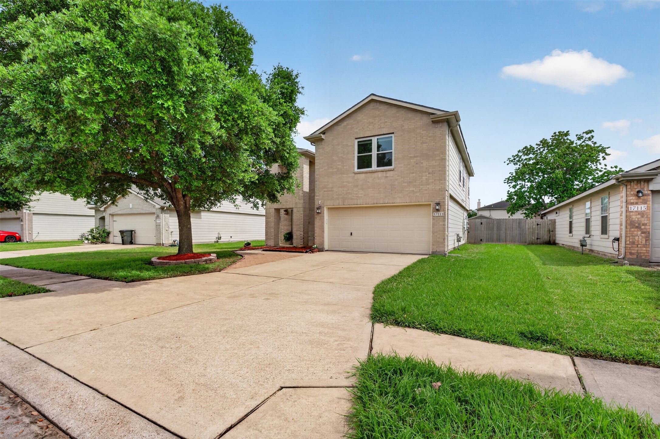 17111 Kemble Creek Drive Property Photo 1