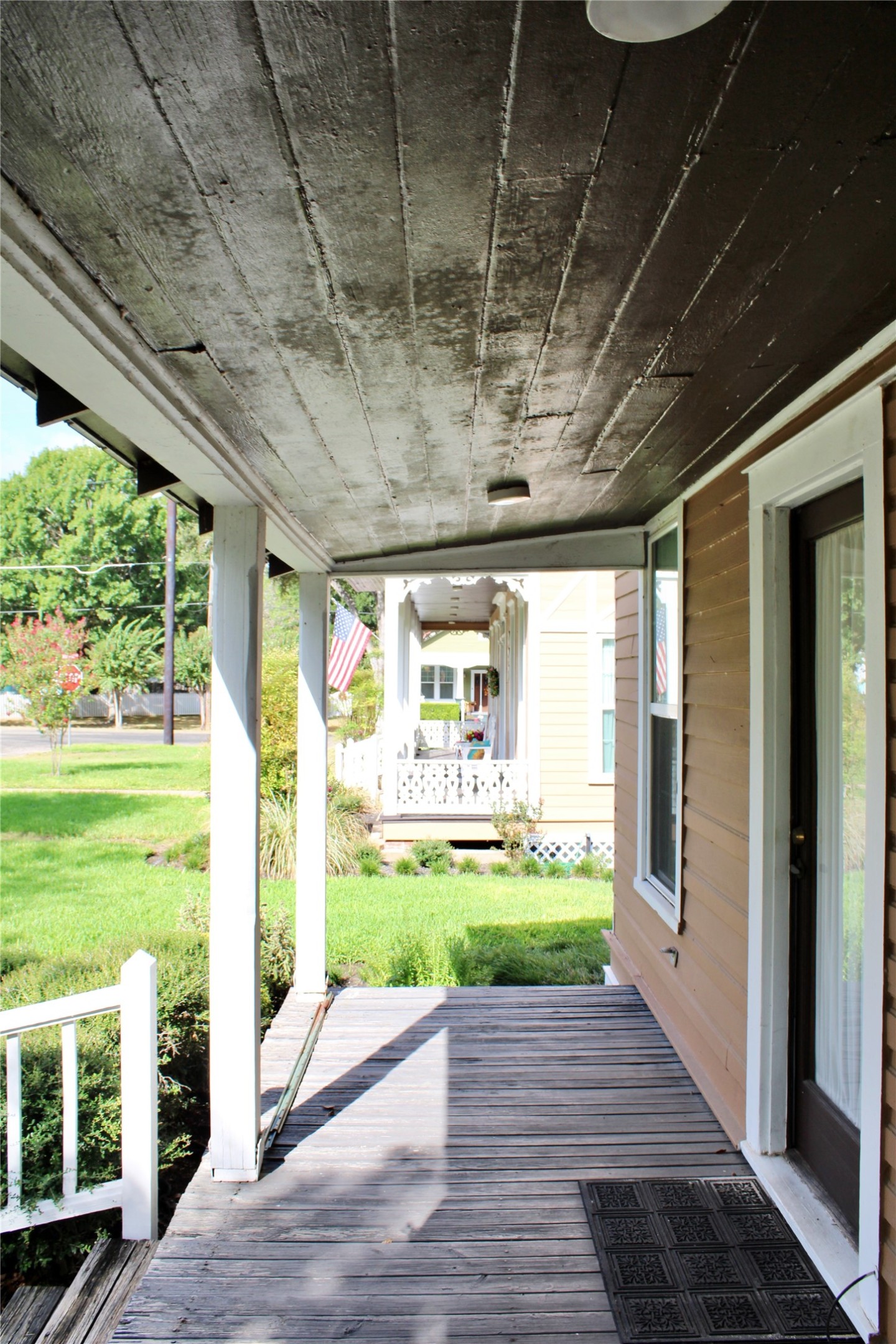 430 Dewees Street Property Photo 3