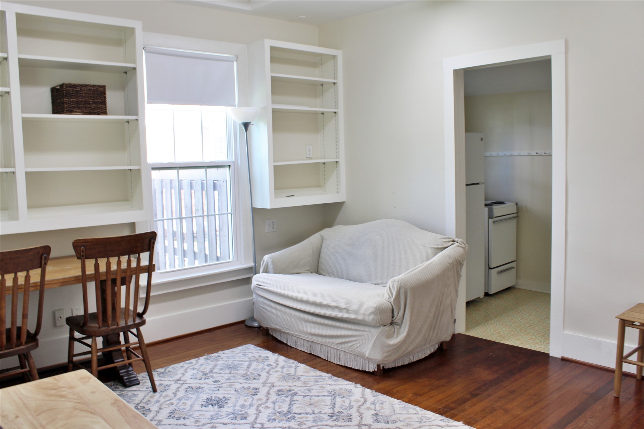 430 Dewees Street Property Photo 4