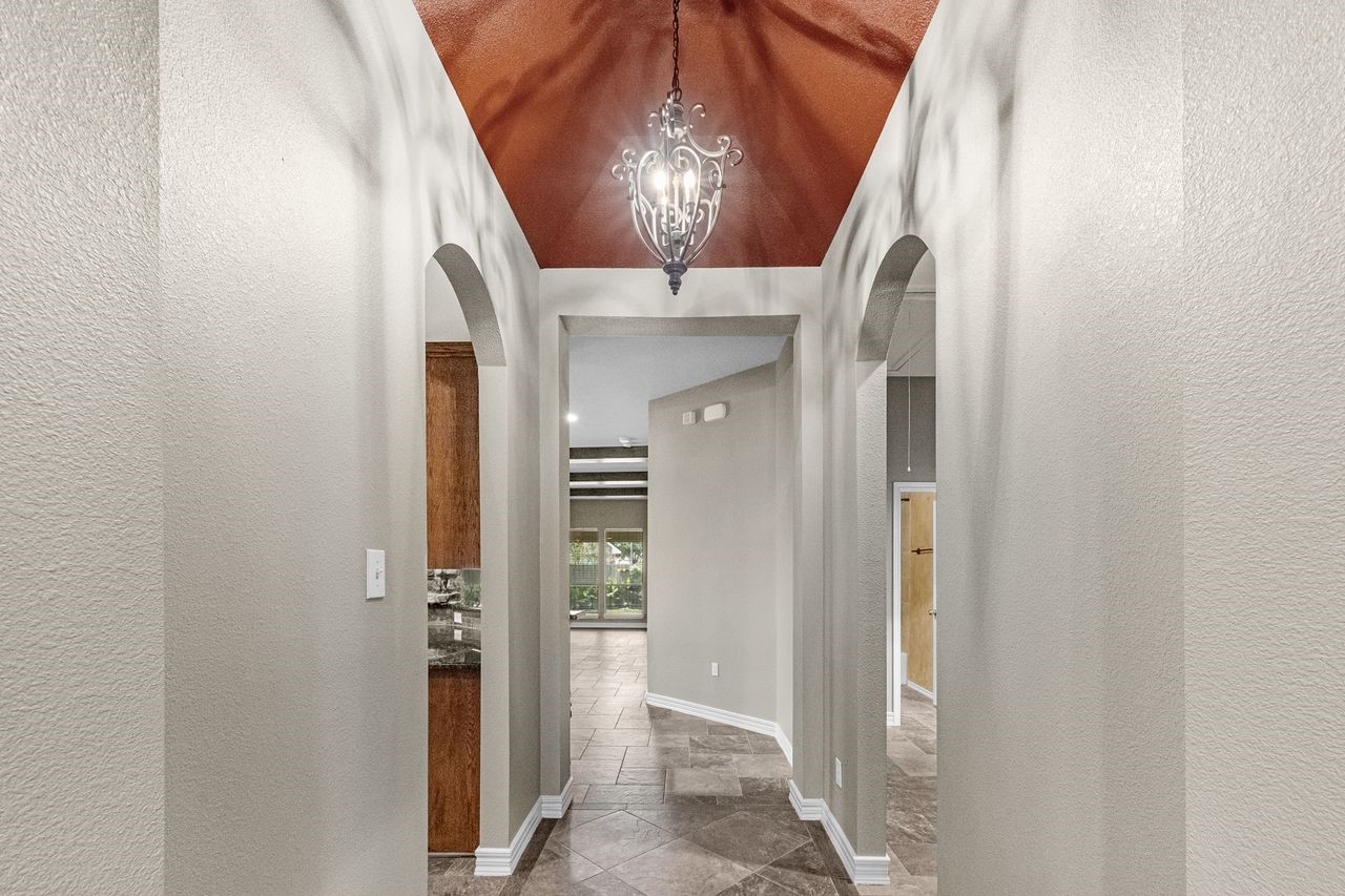 27723 Amy Willow Lane Property Photo 2