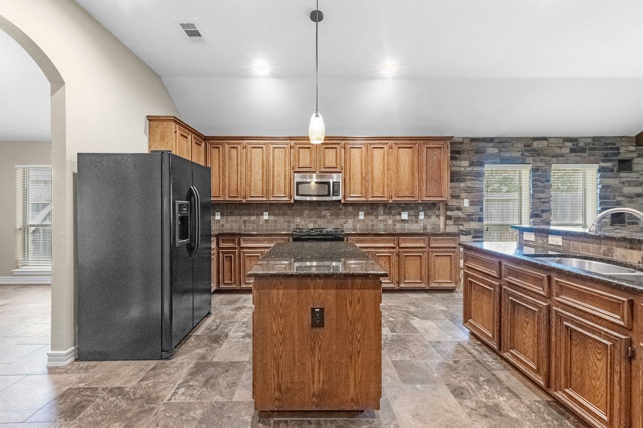27723 Amy Willow Lane Property Photo 10