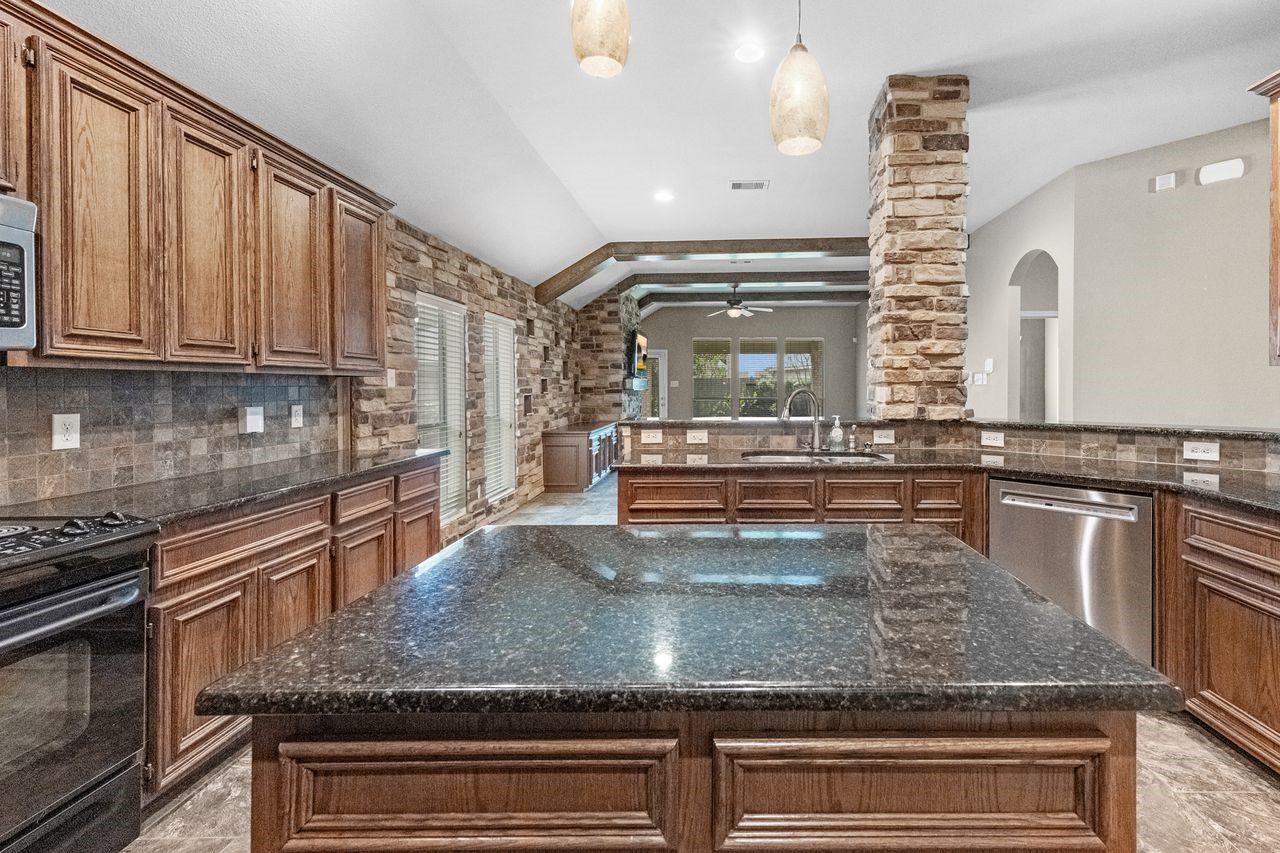 27723 Amy Willow Lane Property Photo 11