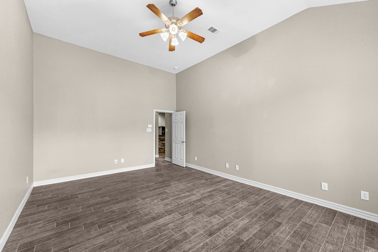 27723 Amy Willow Lane Property Photo 12