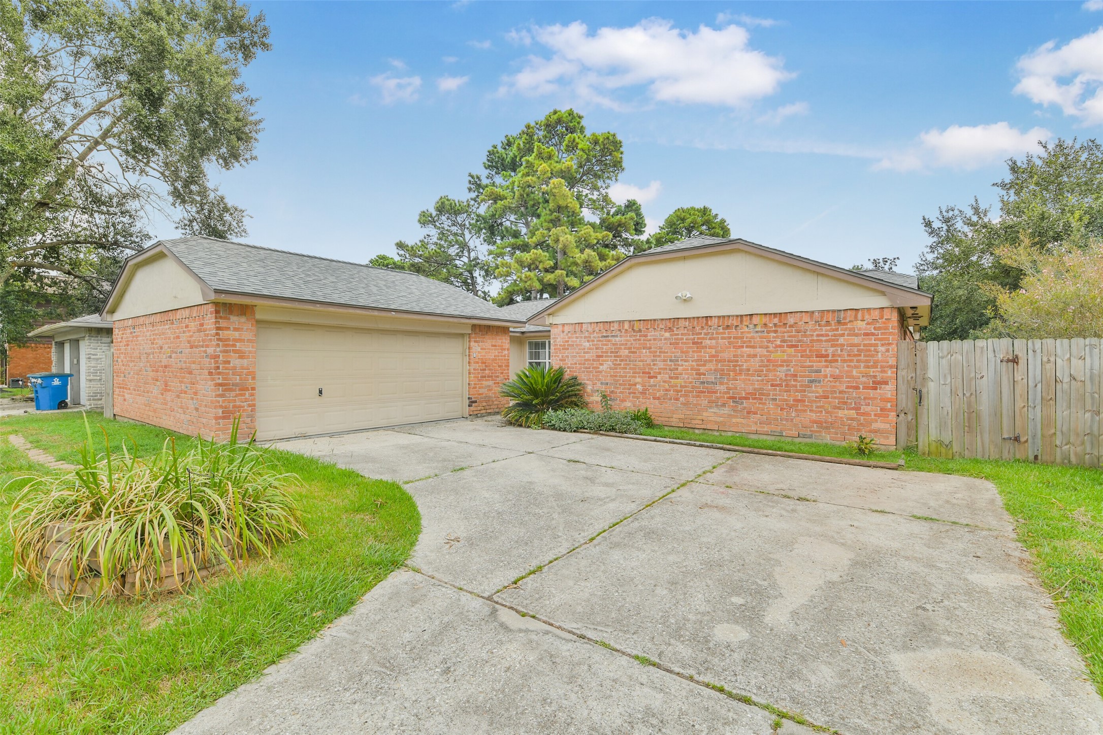 4523 Stallion Brook Lane Property Photo 2