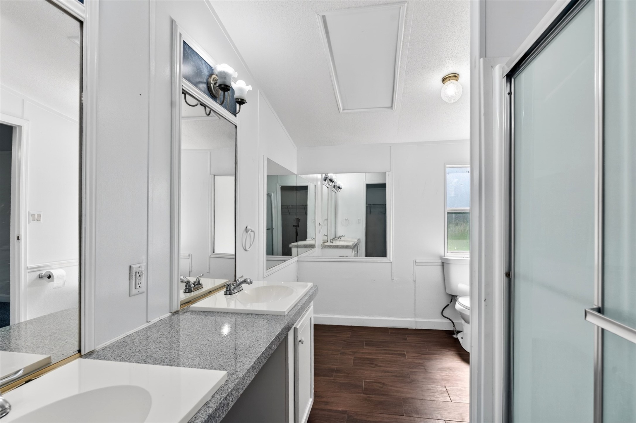 21069 Lyndall Lane Property Photo 8