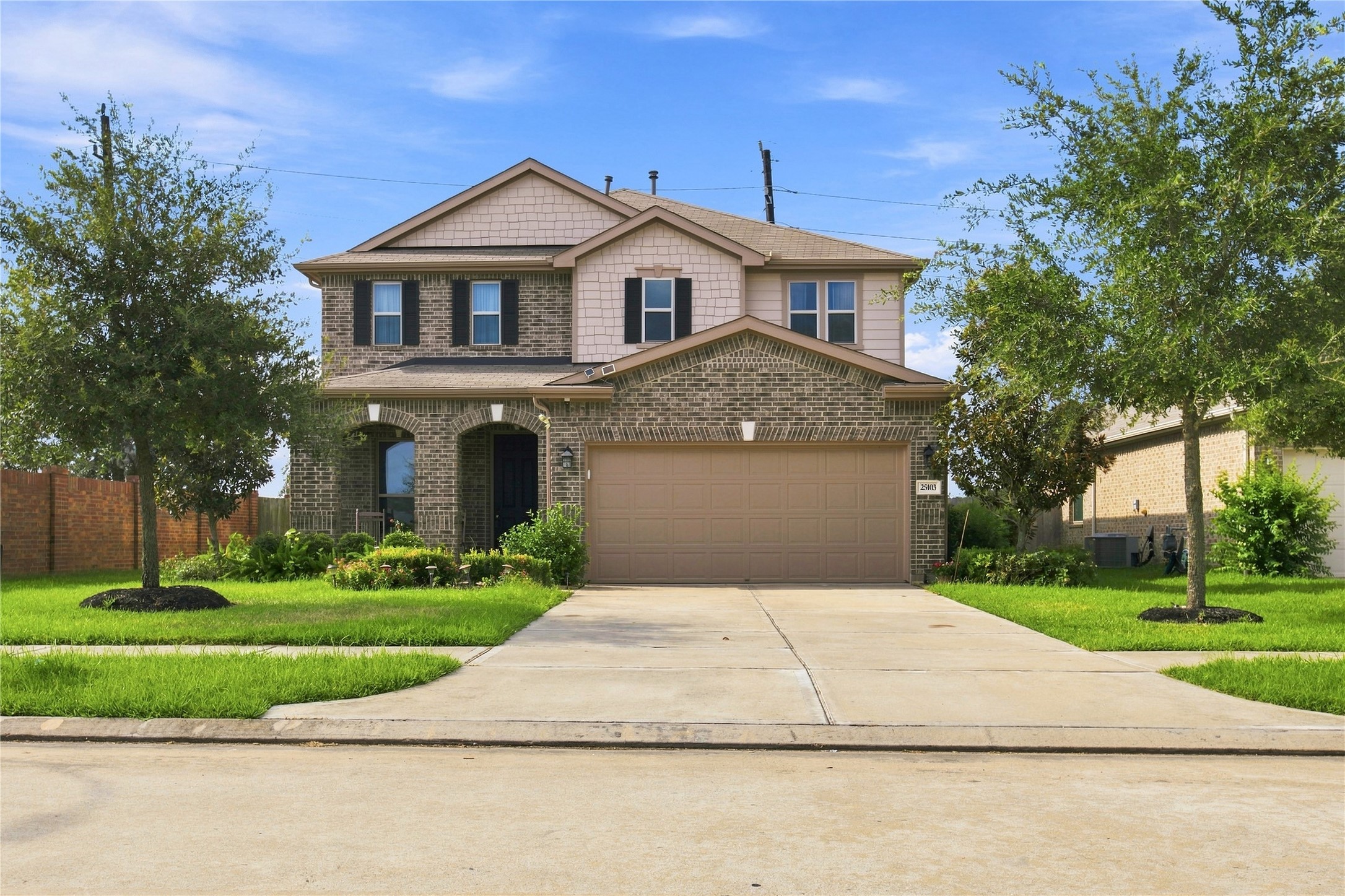 25103 Farmdale Lane Property Photo 1