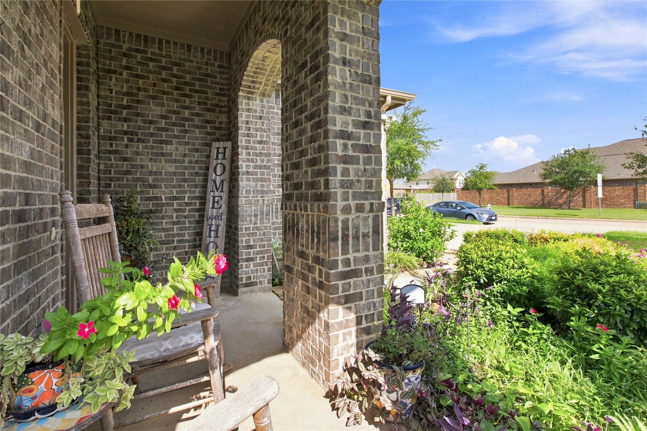 25103 Farmdale Lane Property Photo 4