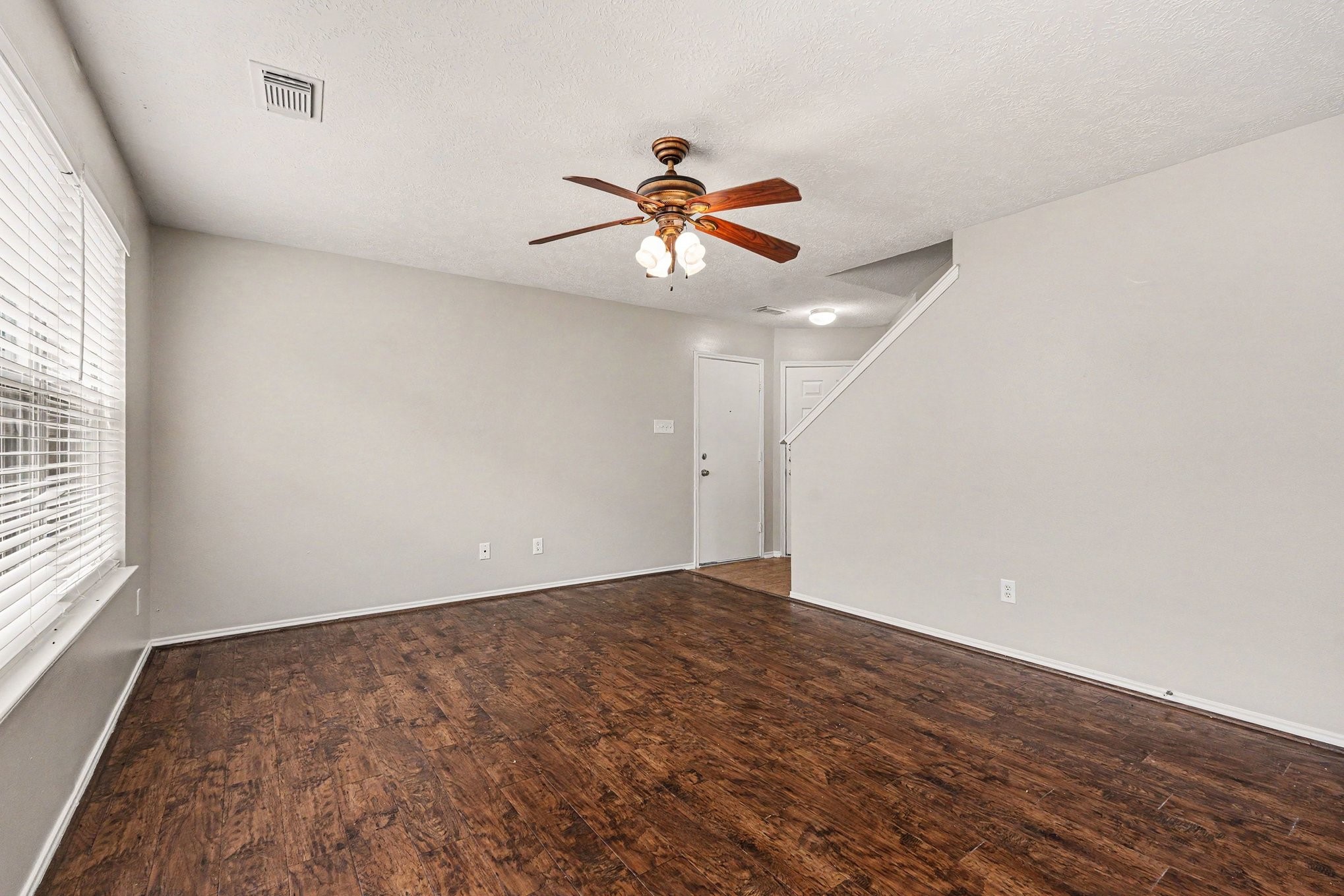 7303 Winter Song Drive Property Photo 4