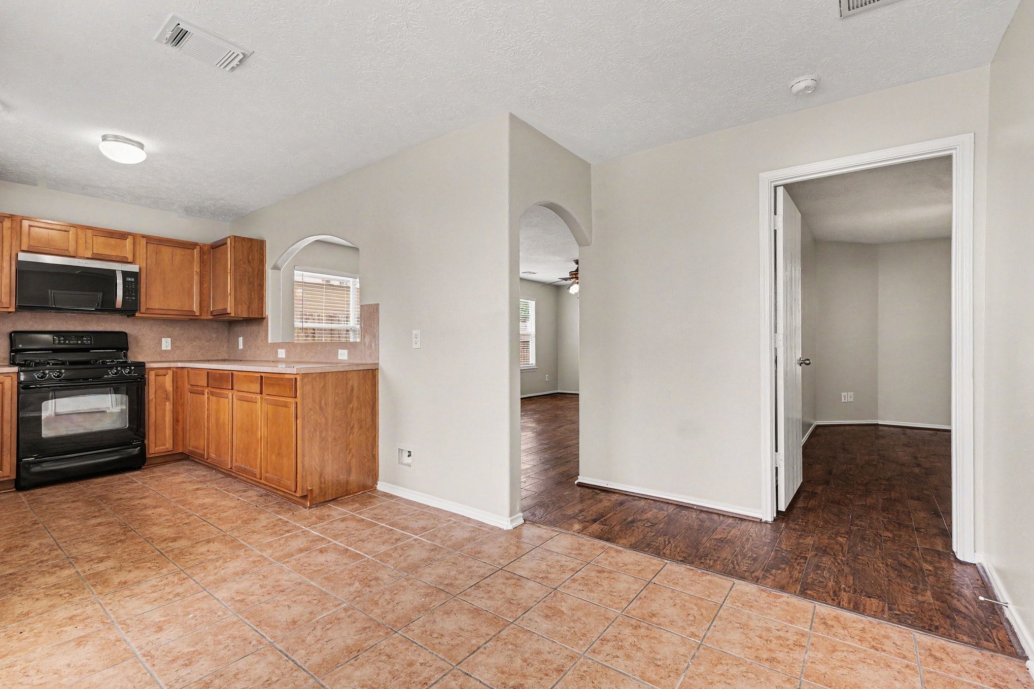 7303 Winter Song Drive Property Photo 9