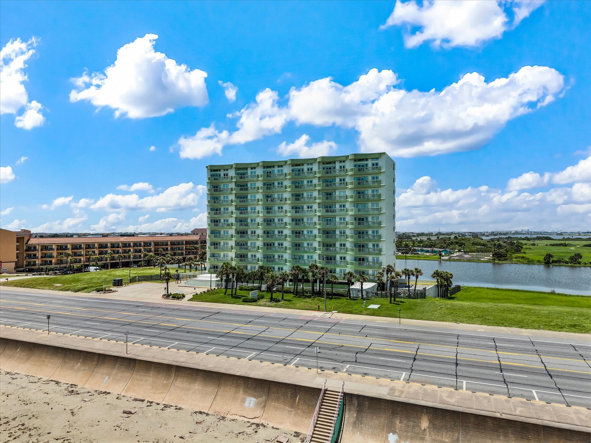 9420 Seawall Boulevard 306 Property Photo 2