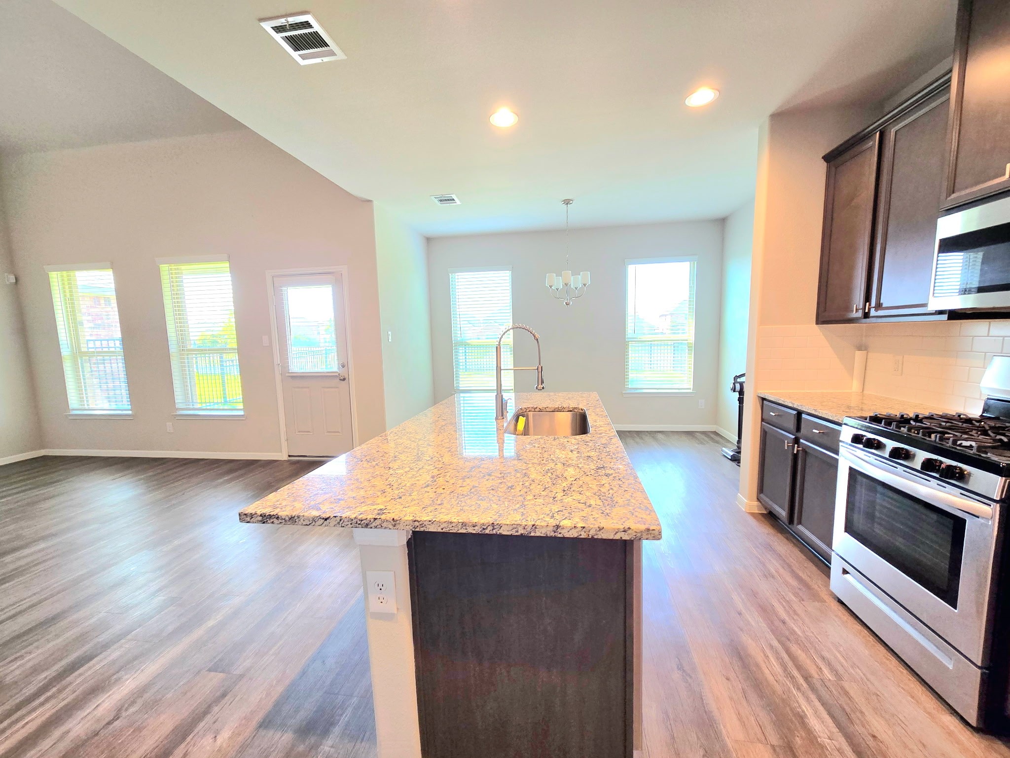 441 Aurora Creek Drive Property Photo 7