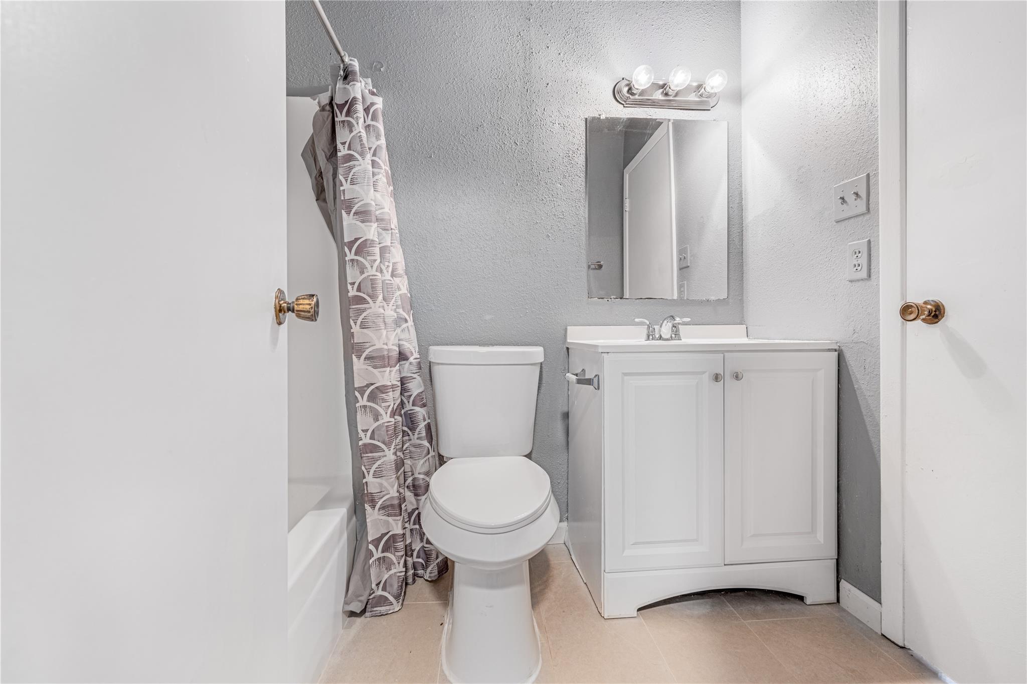 12665 Wellington Park Drive Property Photo 14