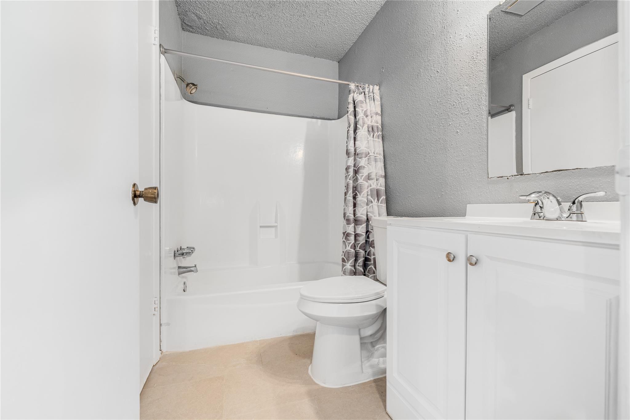 12665 Wellington Park Drive Property Photo 15