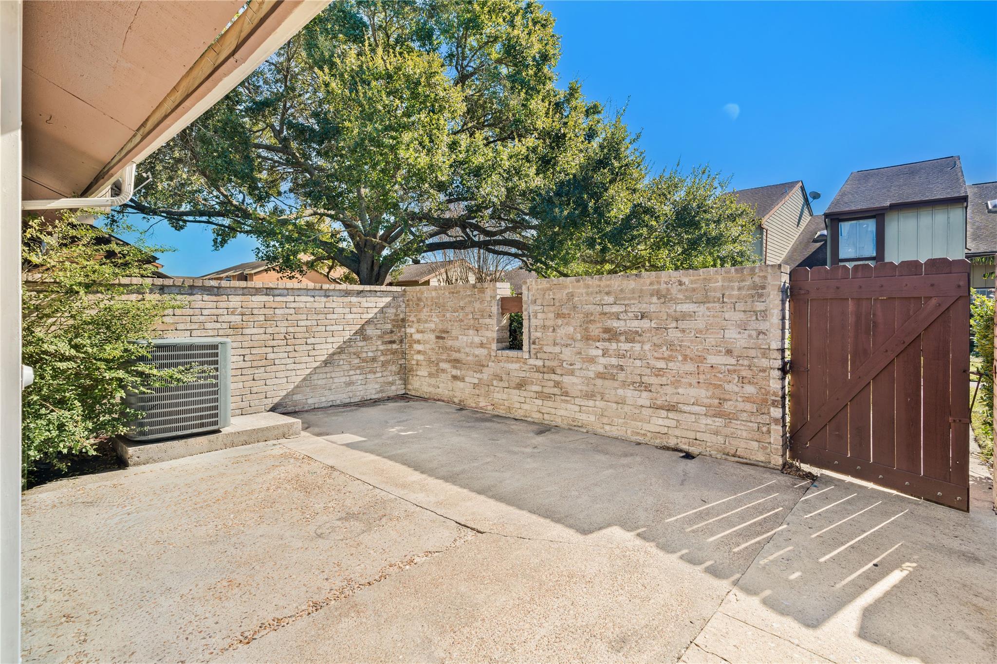 12665 Wellington Park Drive Property Photo 17