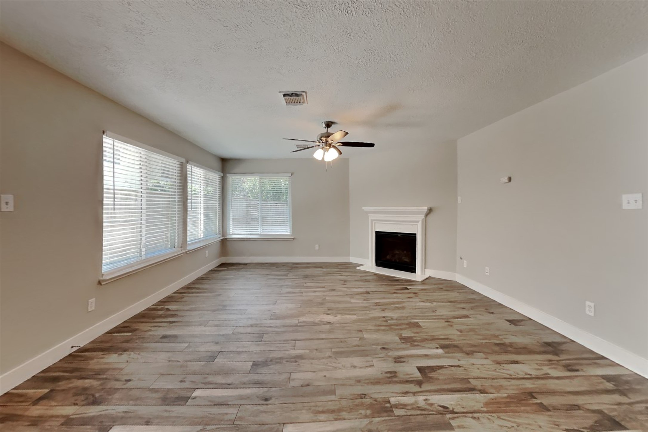 18116 Red Pine Court Property Photo 4