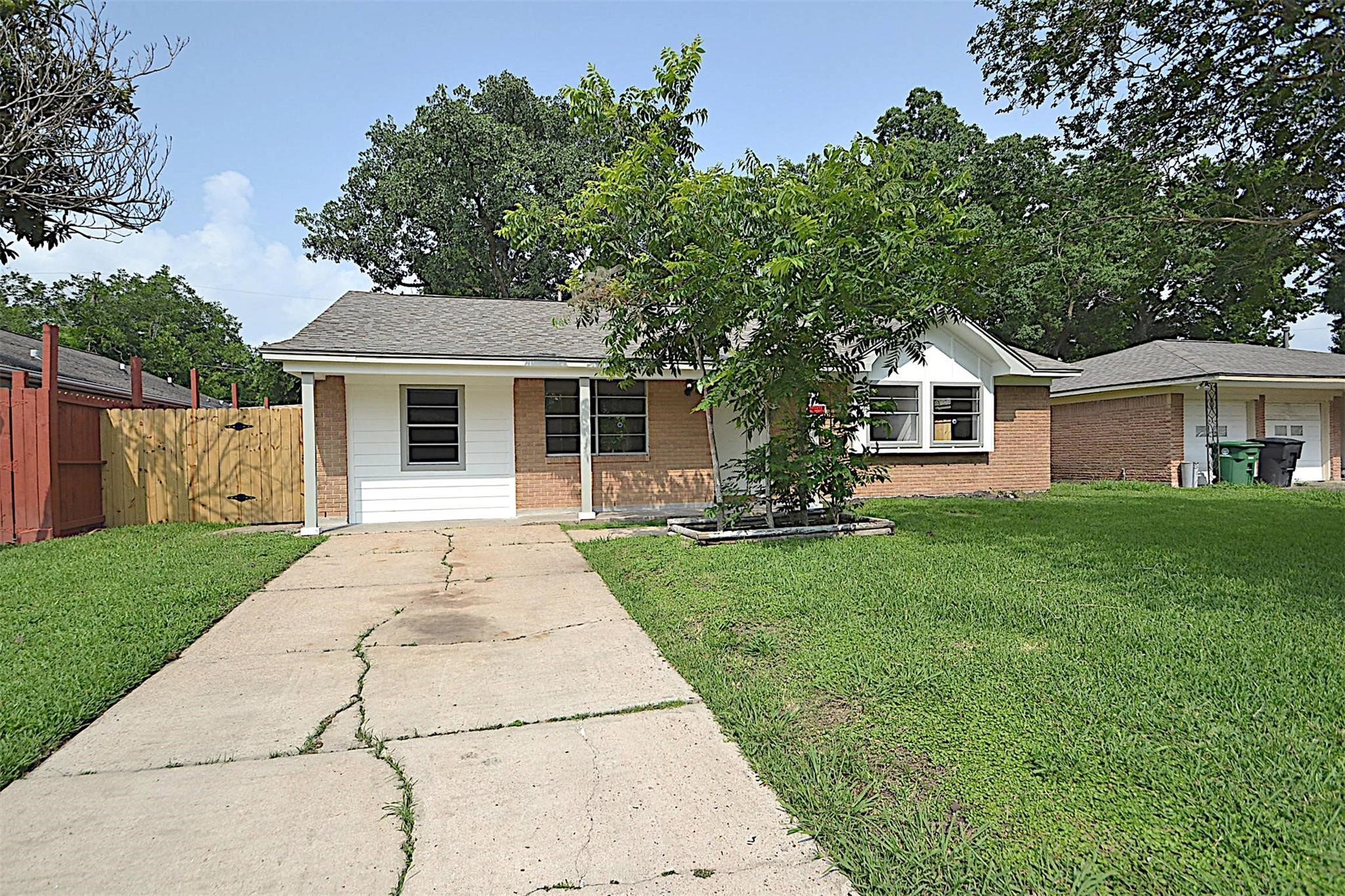 5619 Elm Springs Drive Property Photo 1