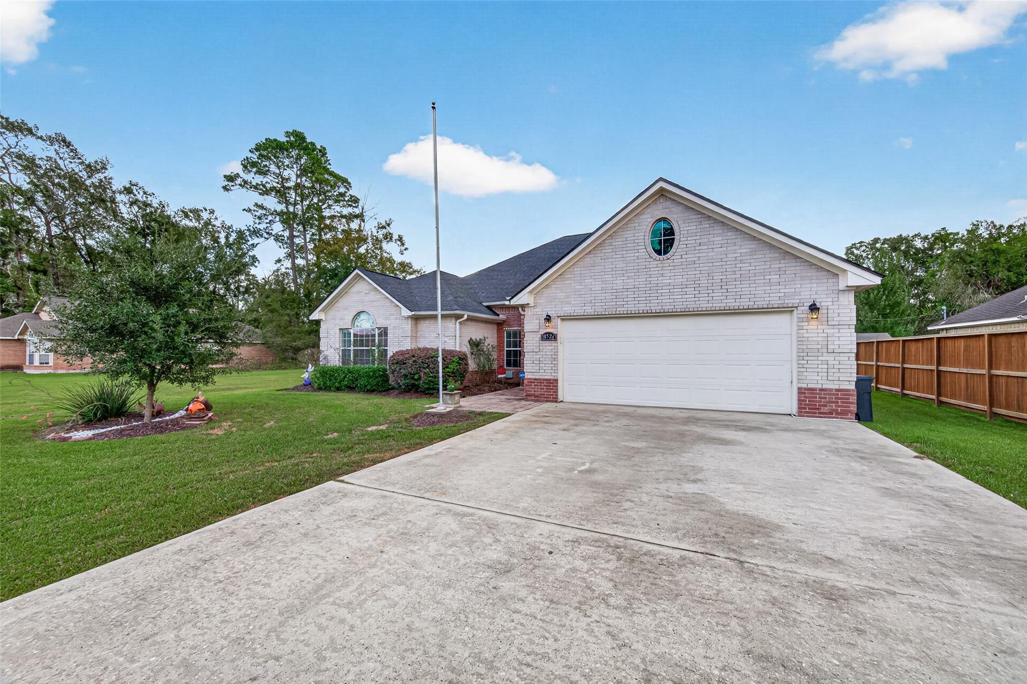 18526 Steele Point Drive, Crosby Tx 77532 Property Photo 5
