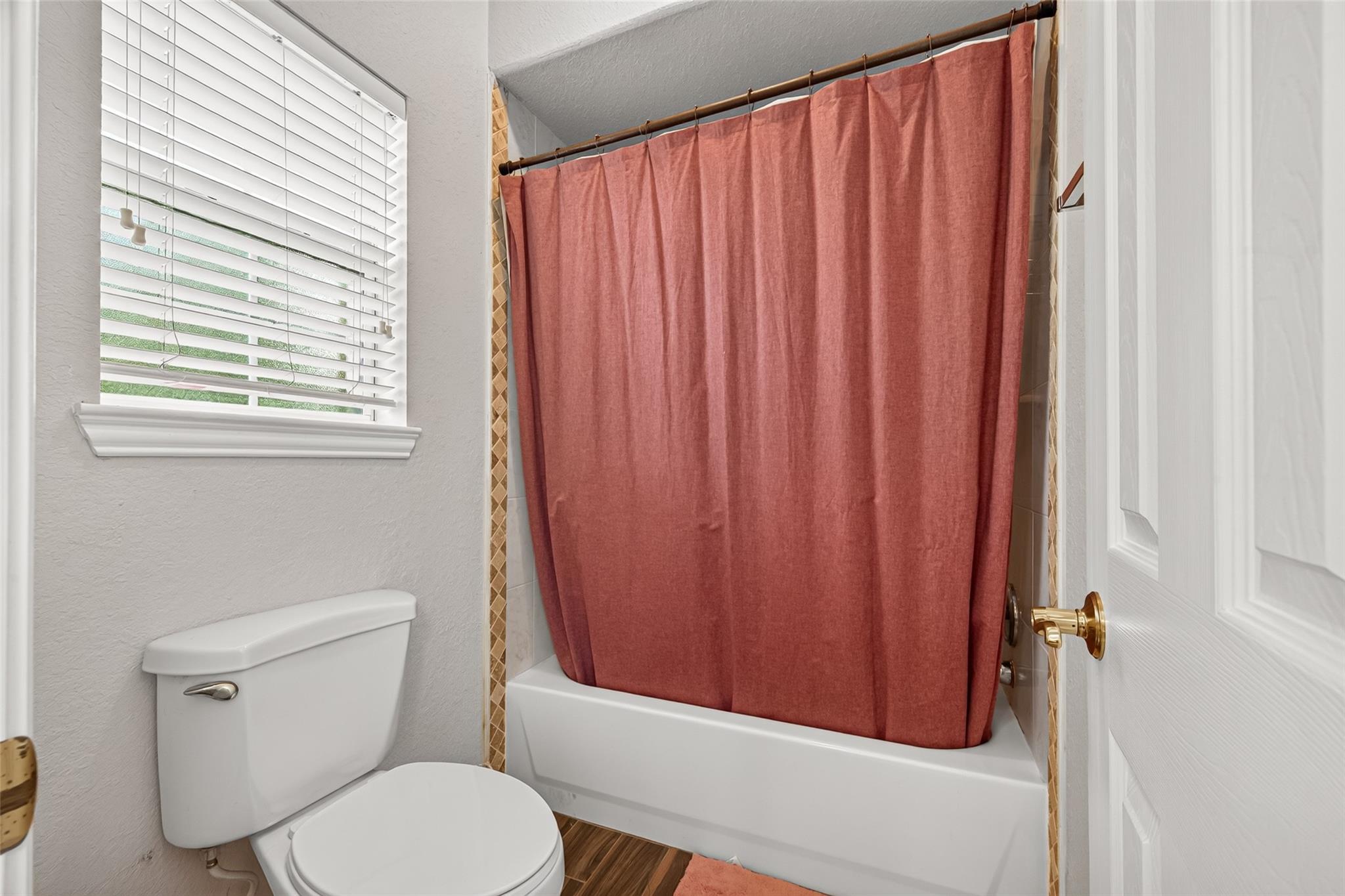 18526 Steele Point Drive Property Photo 38