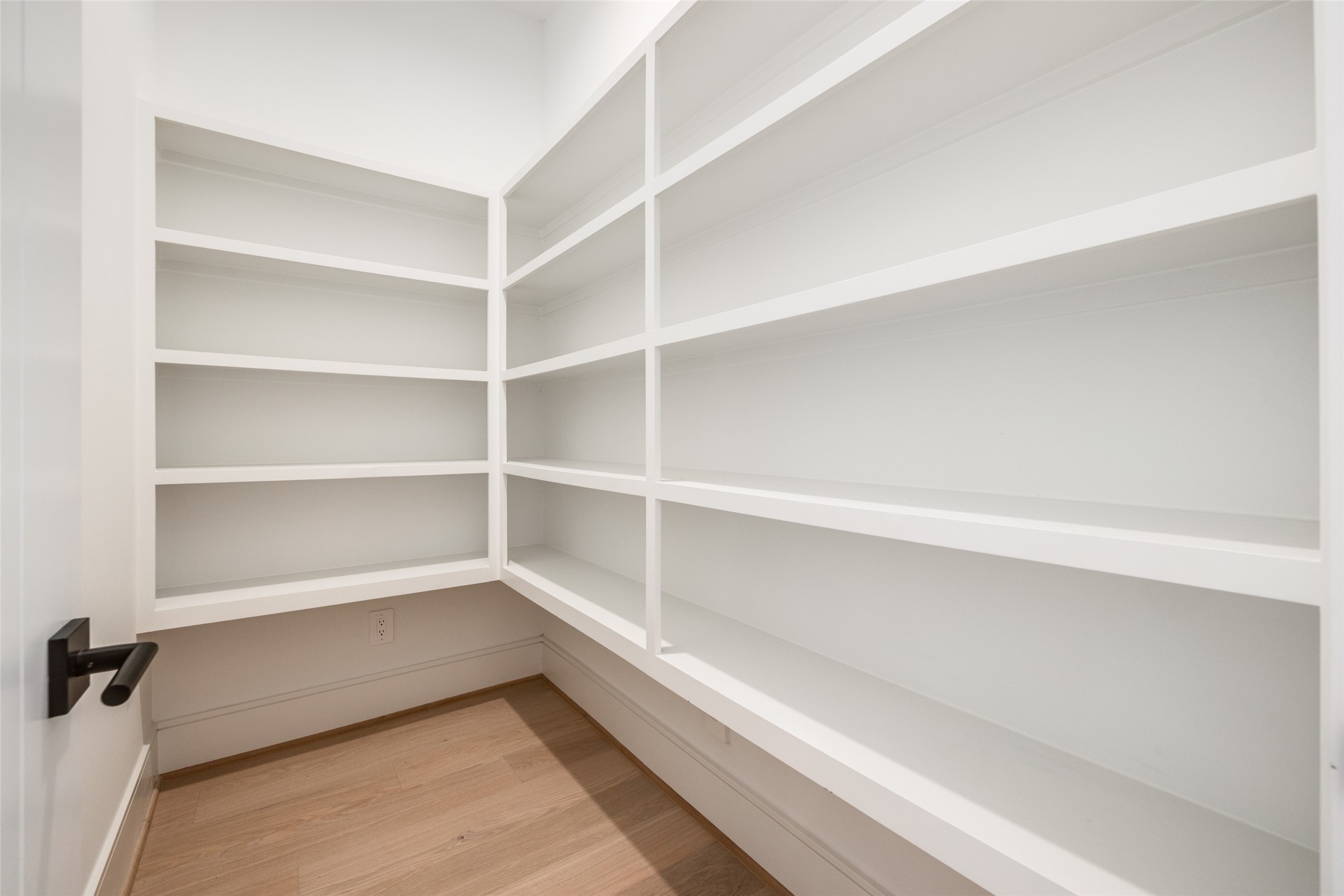 1511 Kipling Street Property Photo 20