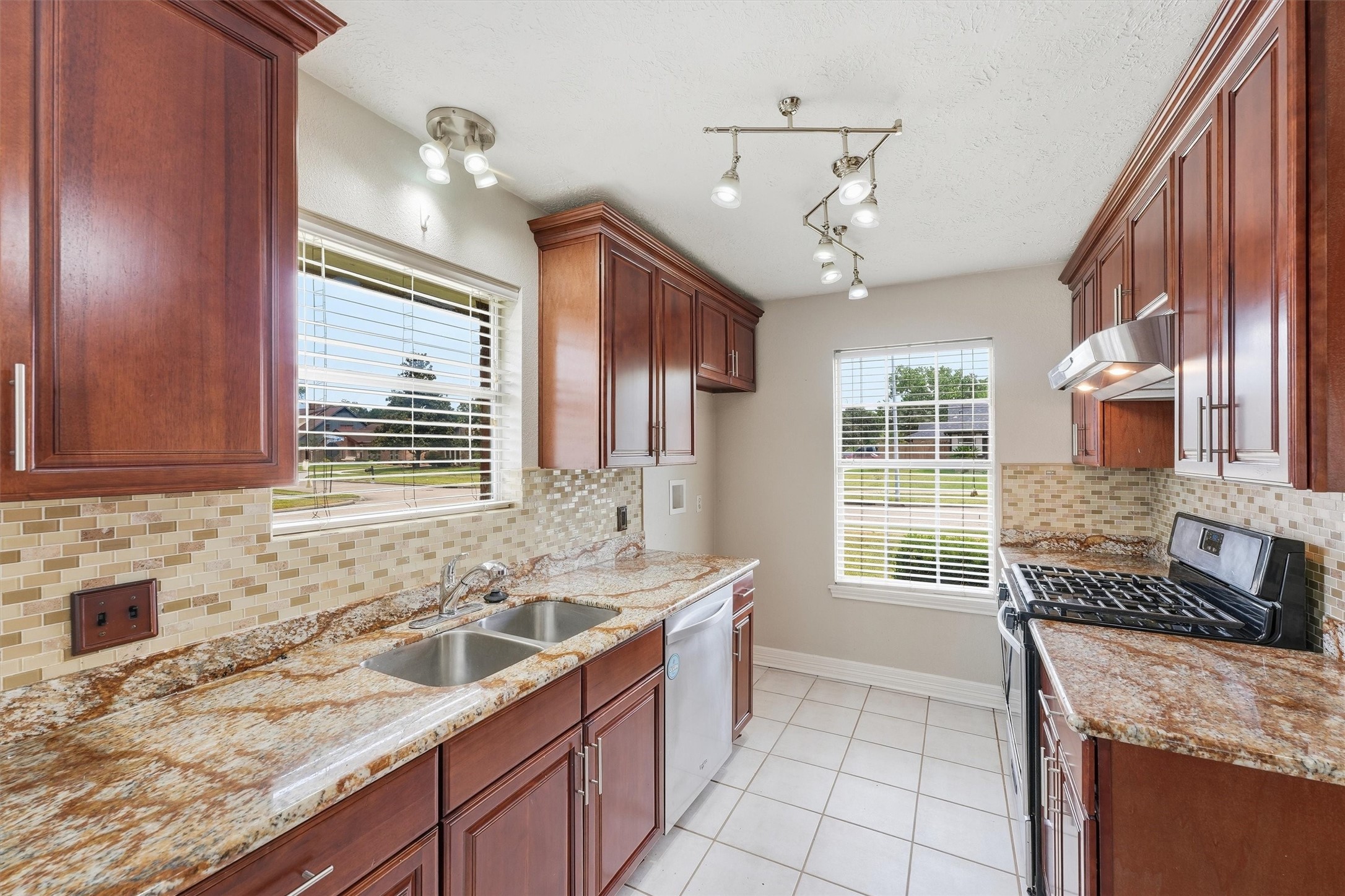 11602 Sagemeadow Lane Property Photo 11