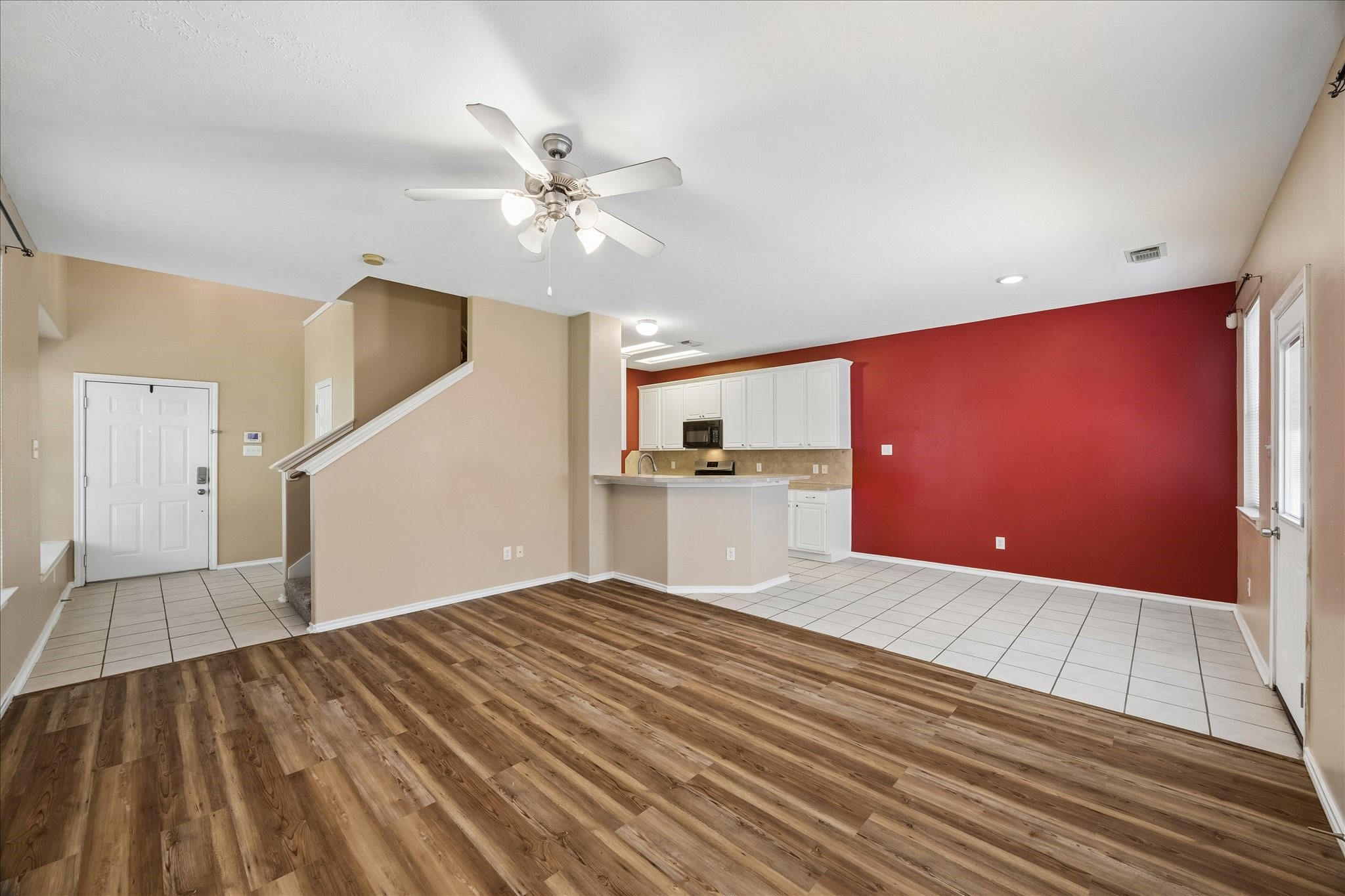 341 Capella Oaks Lane Property Photo 2
