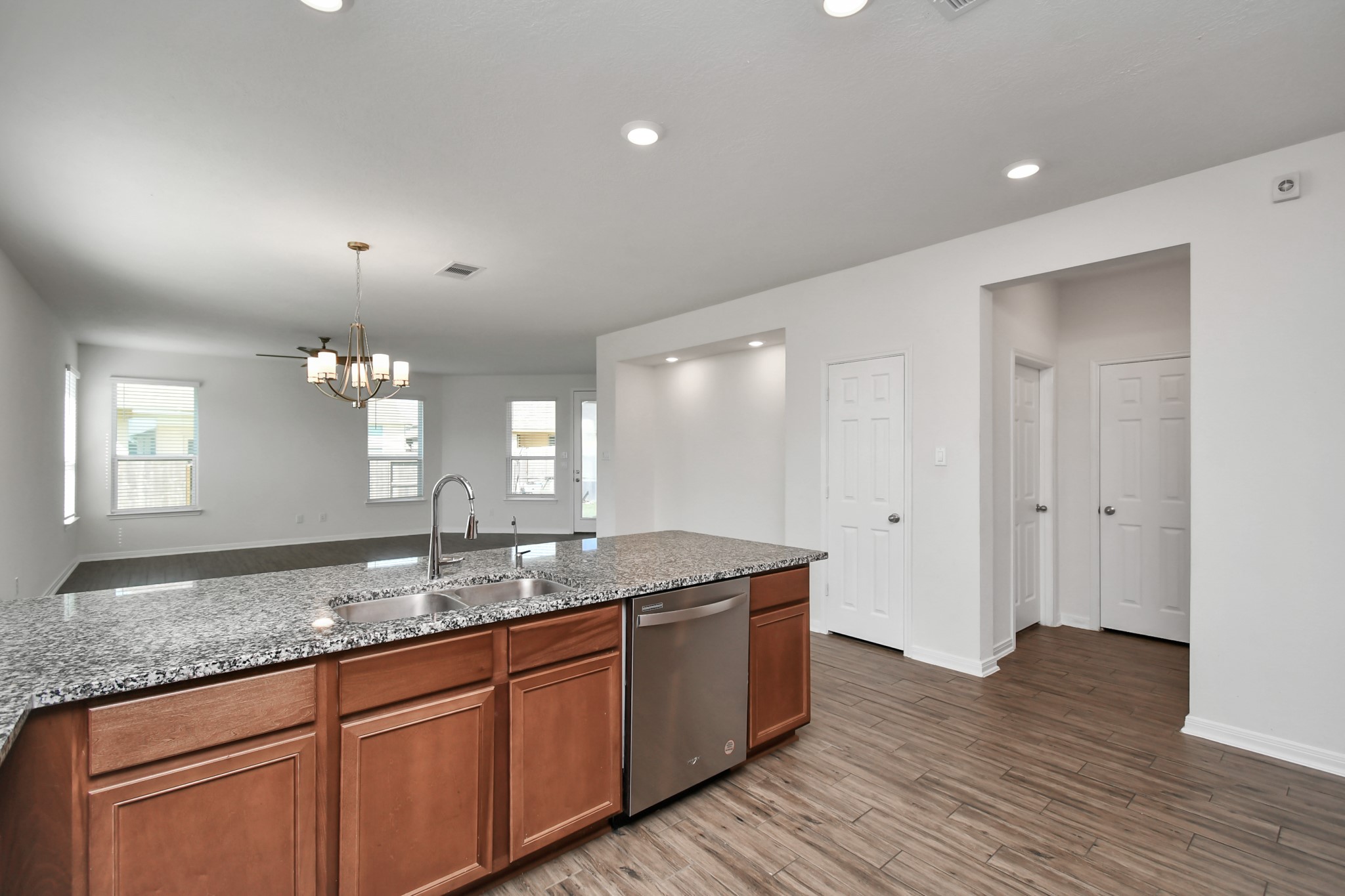 10326 Mount Winchell Drive Property Photo 13